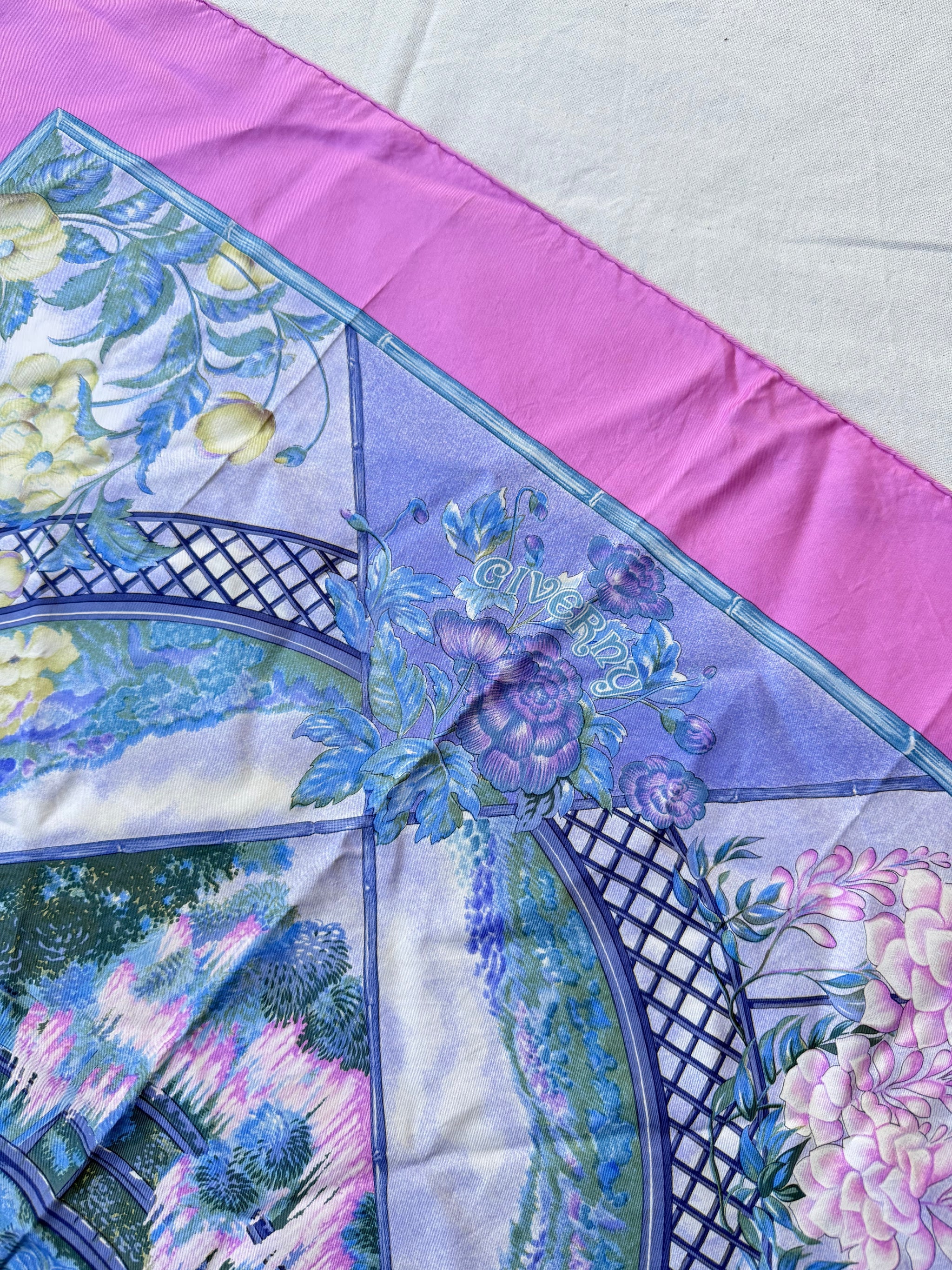 Foulard Hermès – modèle Giverny