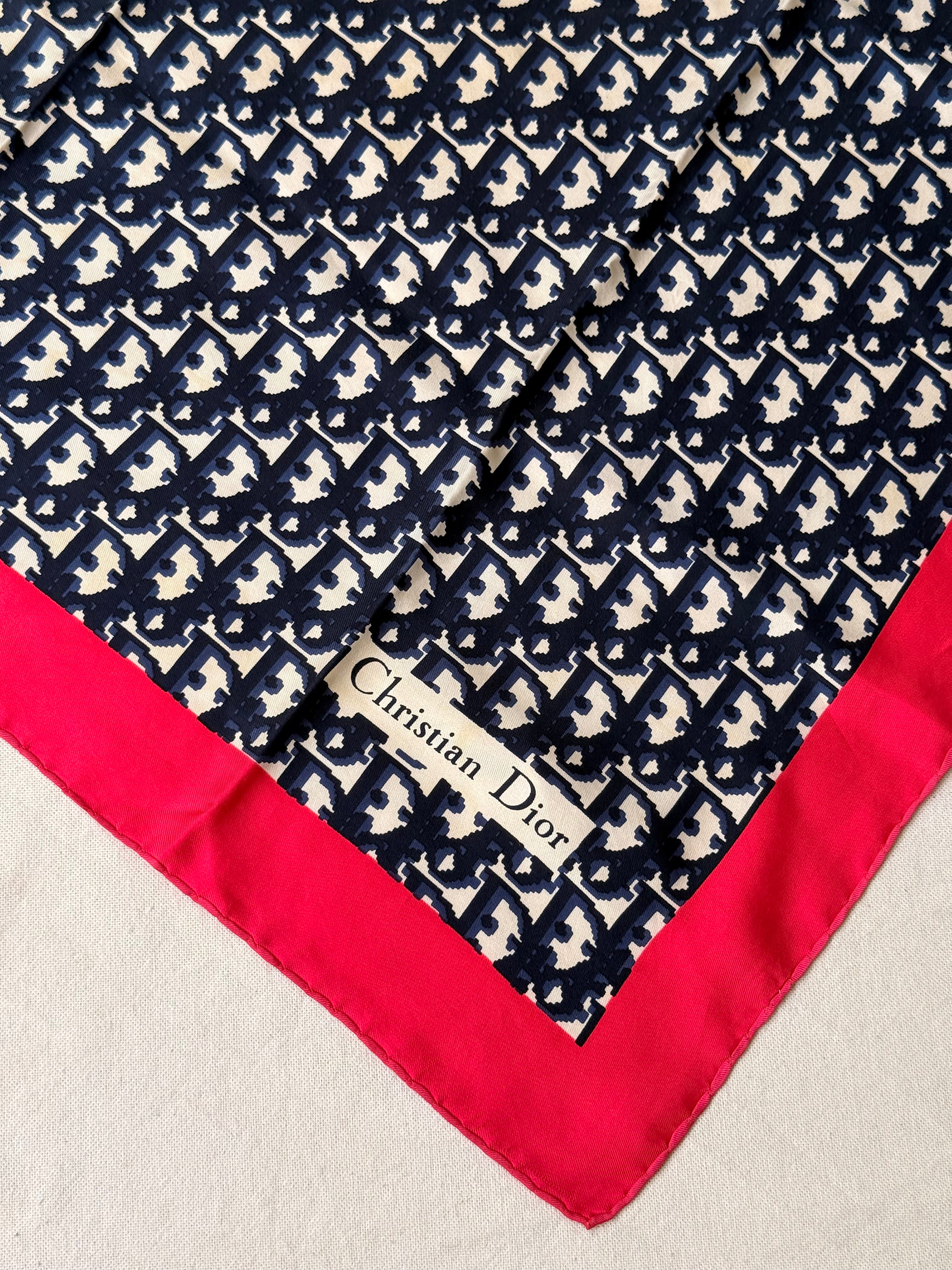Foulard Christian Dior – Modèle monogramme bleu et rose