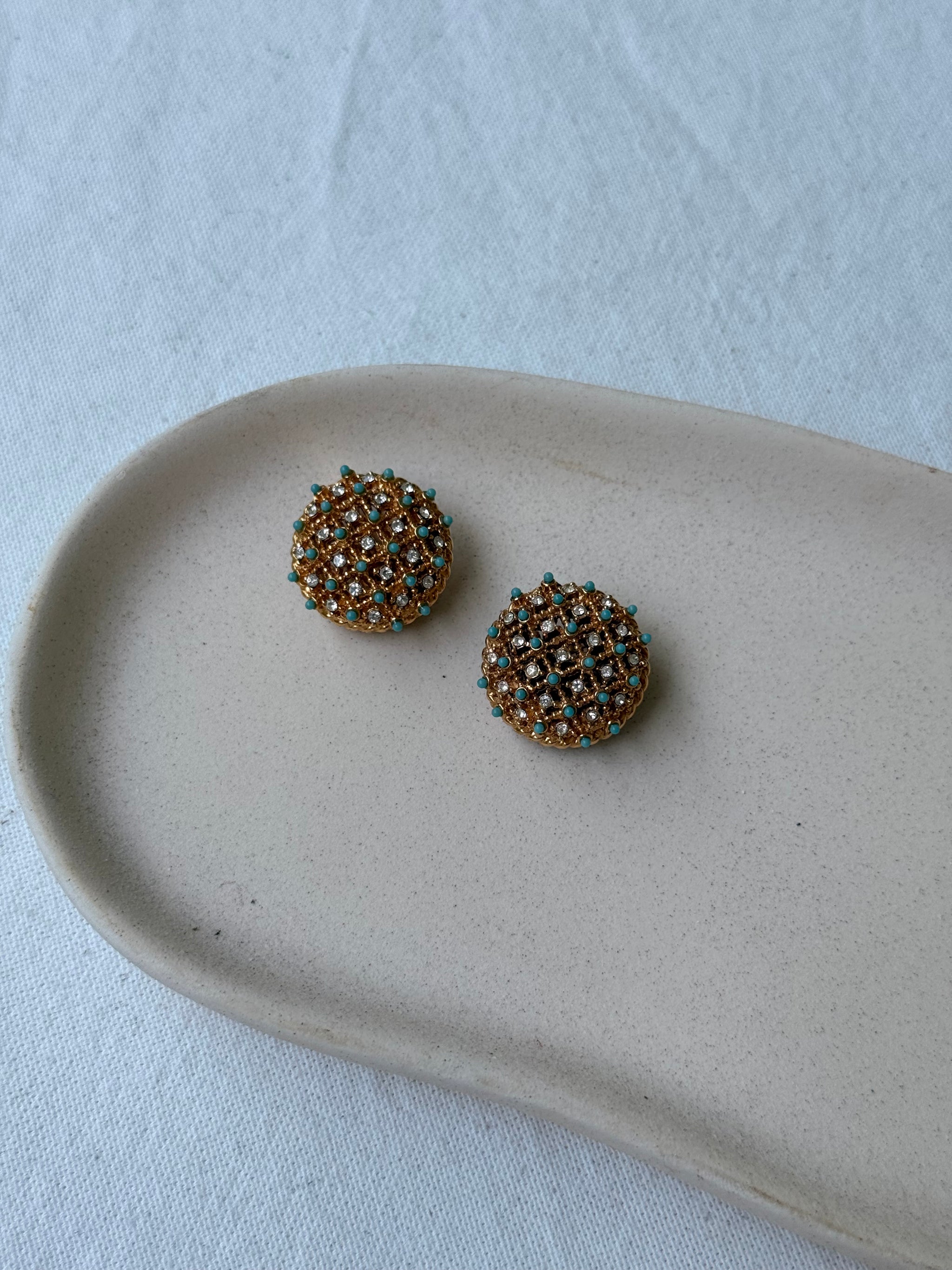 Boucles d’oreilles Carven vintage - Strass et cabochons turquoises