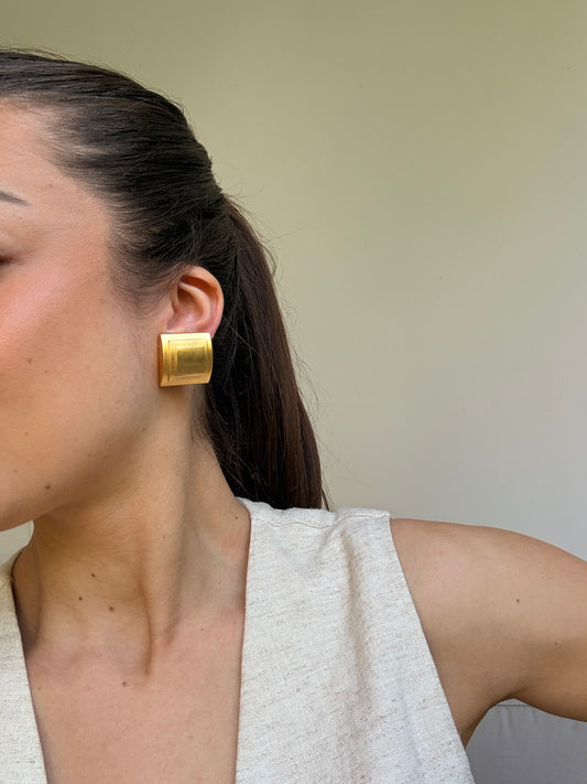 Boucles d’oreilles Helena Rubinstein vintage - Carrées dorées
