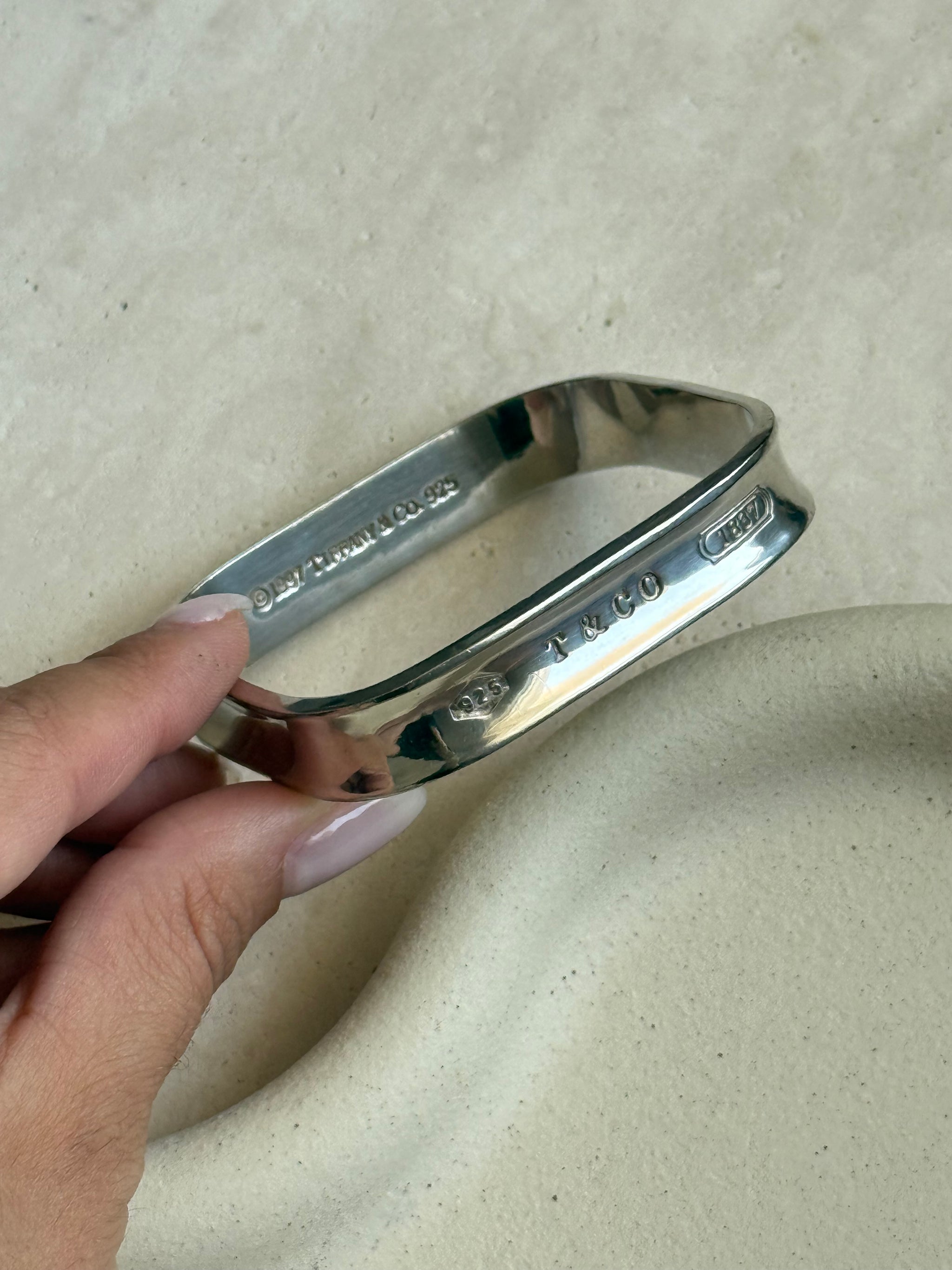 Jonc Tiffany & Co vintage – Carré en argent