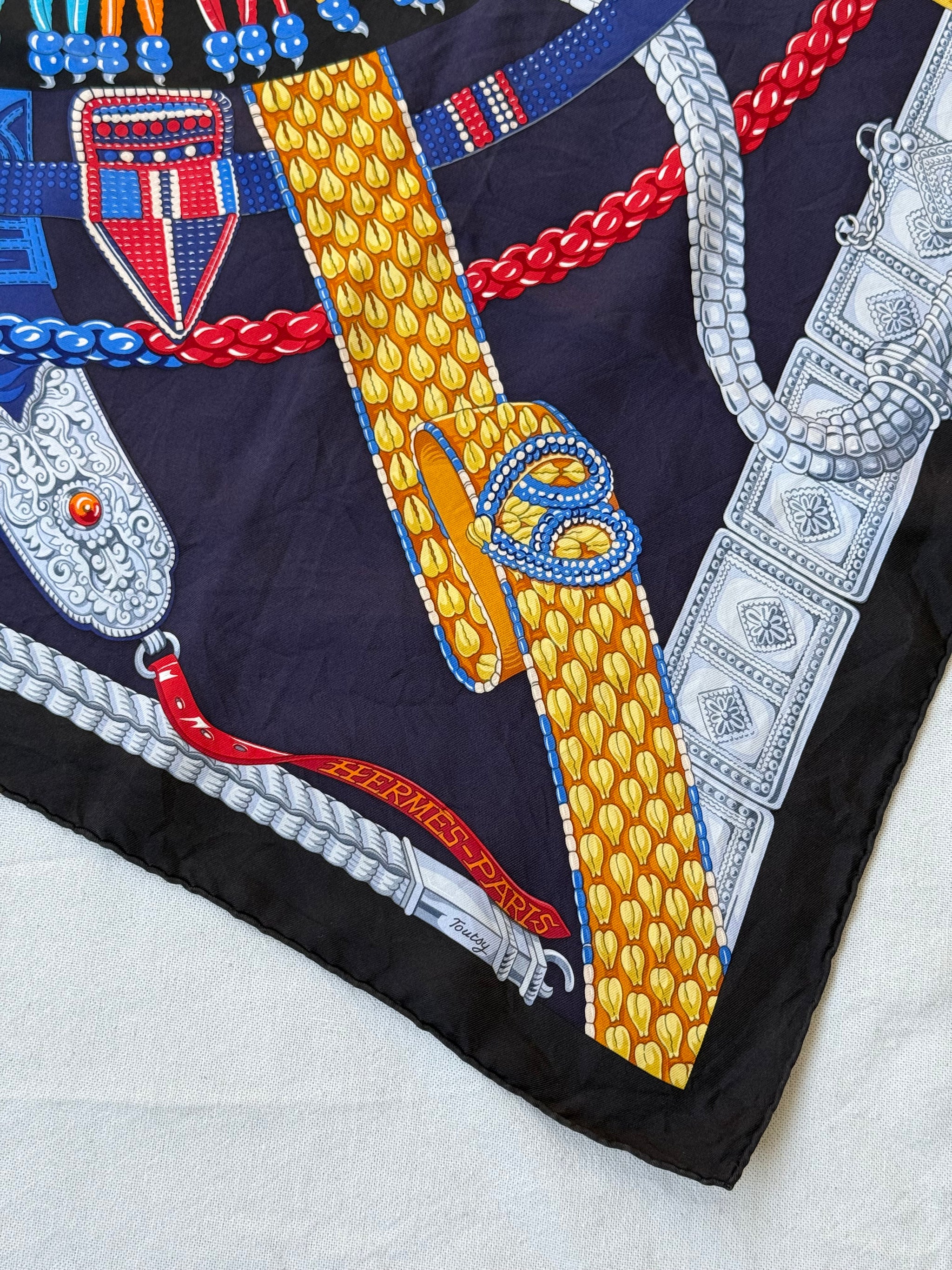 Serre Passe Foulard Bijou Vintage Art Déco couleur or et perle blanche