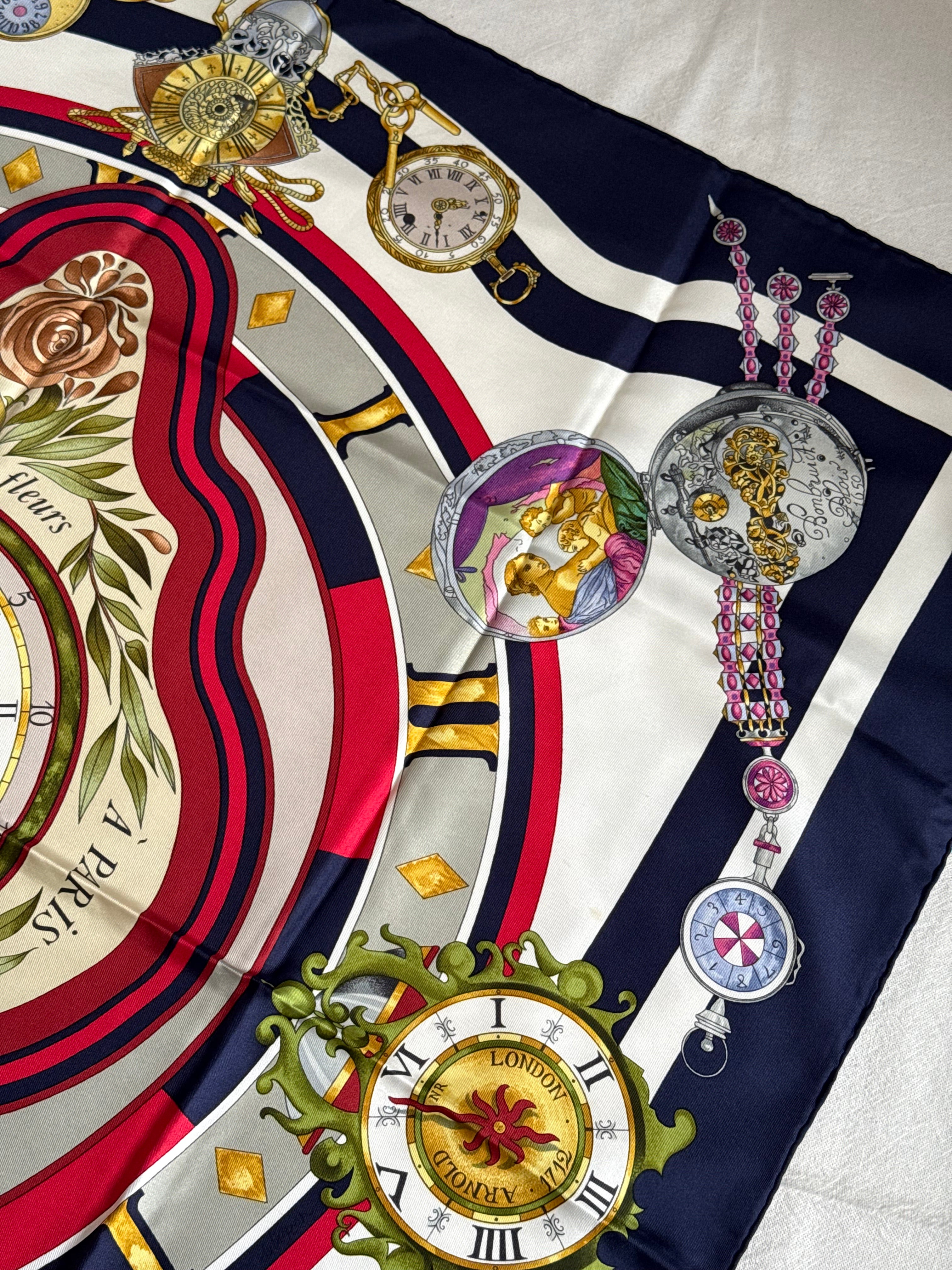 Foulard Hermès – Modèle La Ronde des Heures
