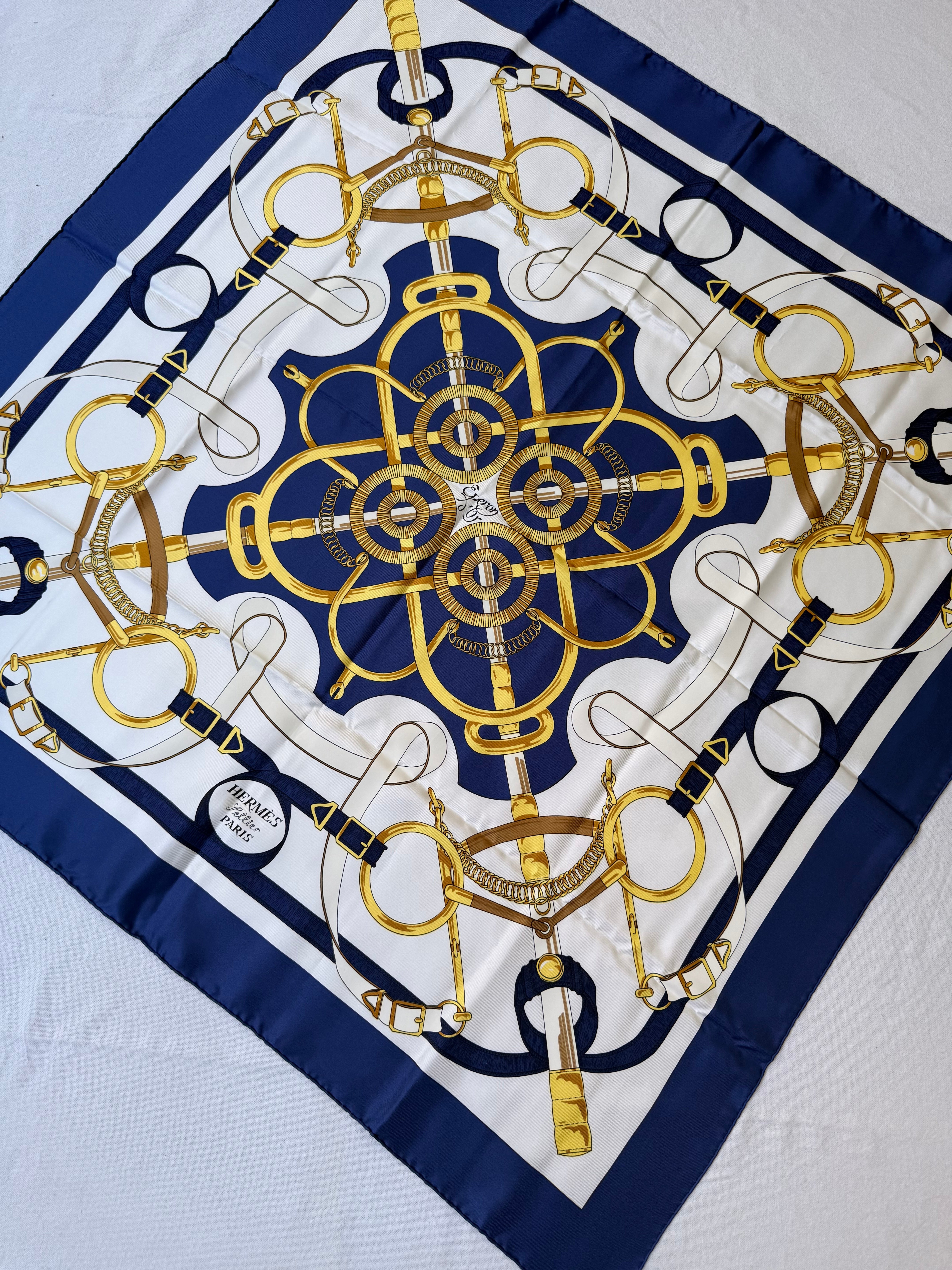 Foulard Hermès – Modèle Éperon d’Or