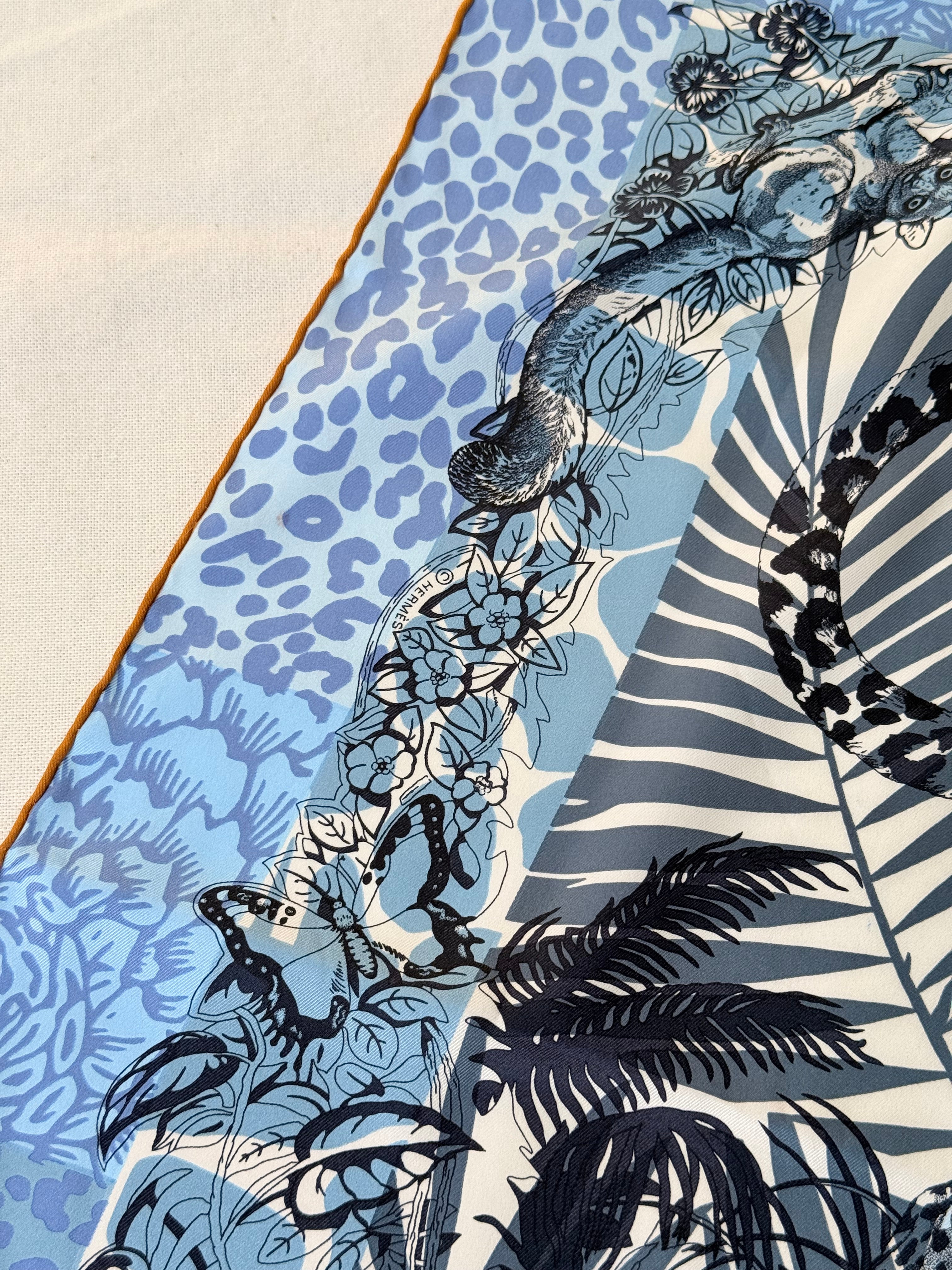Foulard Hermès – Modèle Jungle Love au tampon