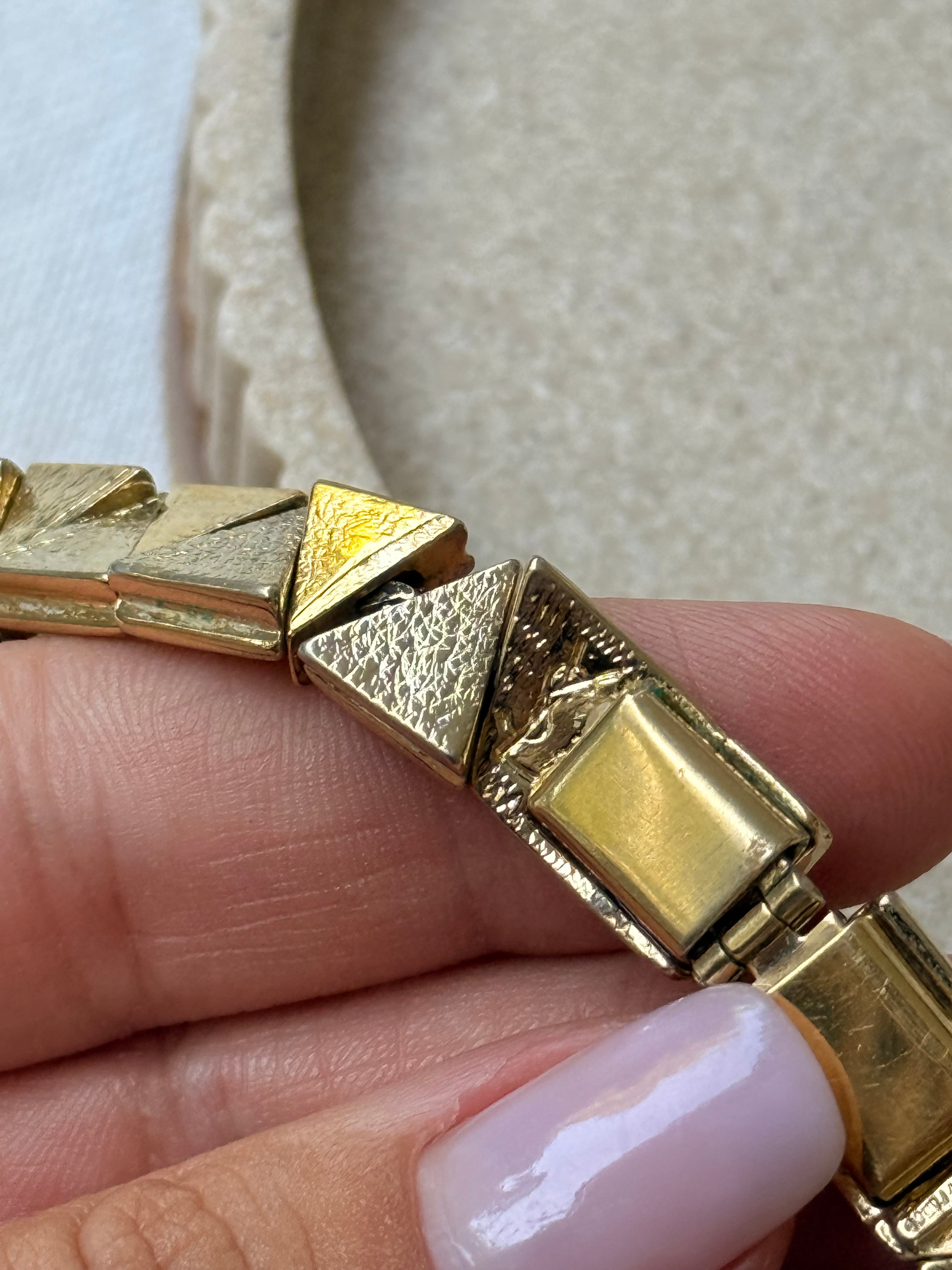 Collier Yves Saint Laurent vintage - Maillons triangulaires dorés