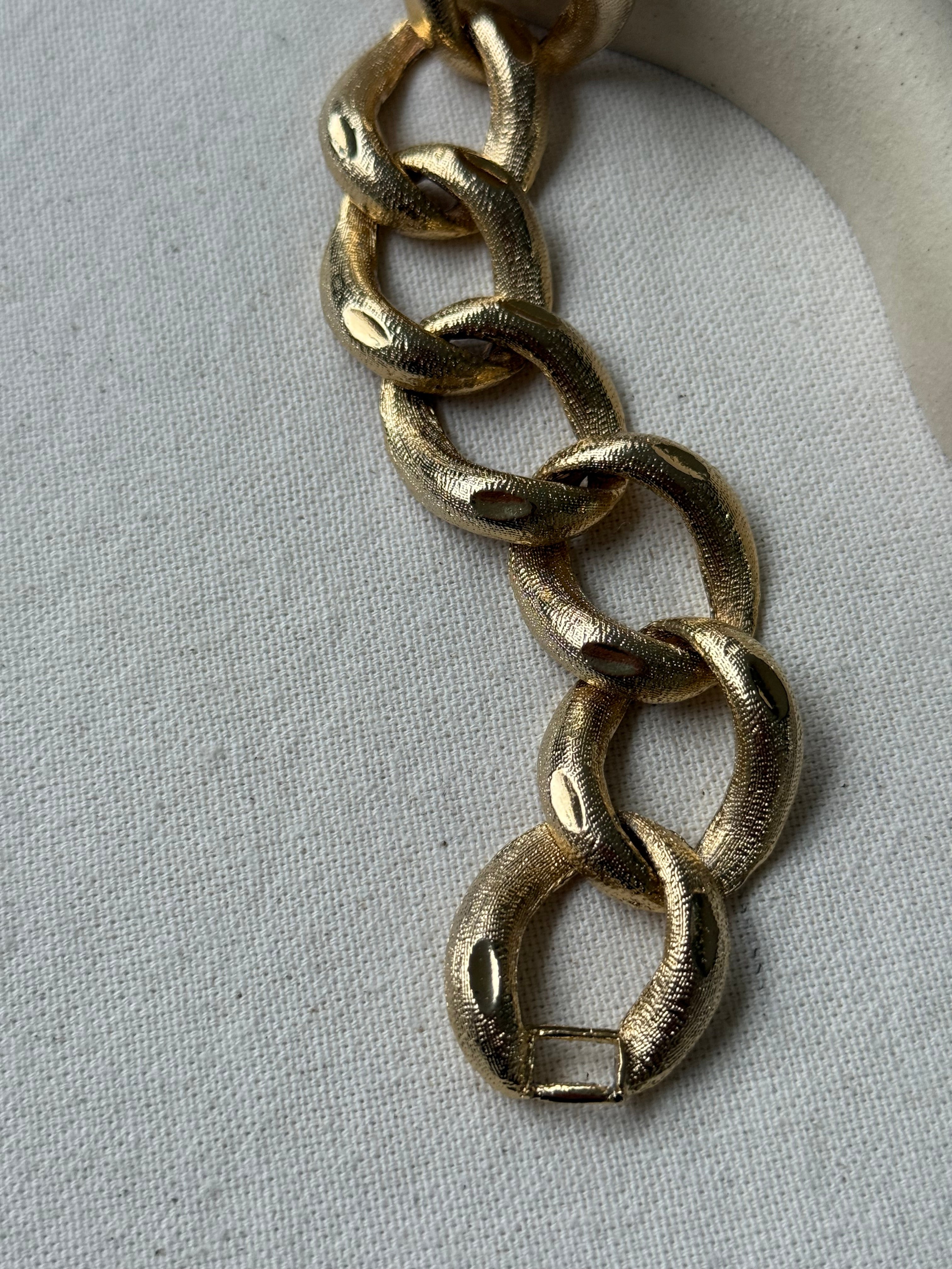 Bracelet vintage - Gros maillons texturés dorés