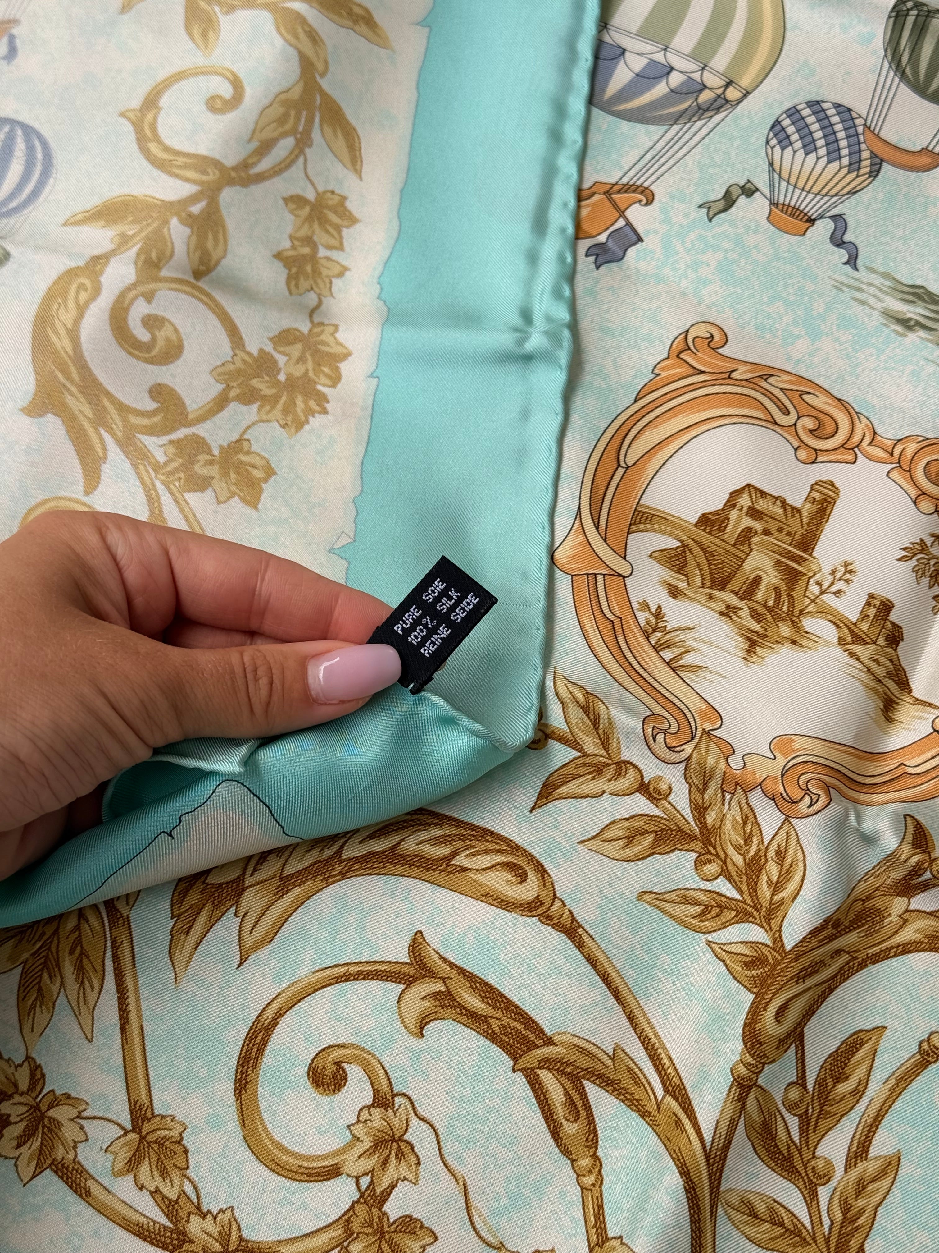 Foulard Christian Dior – Carte ancienne, voiliers et montgolfières