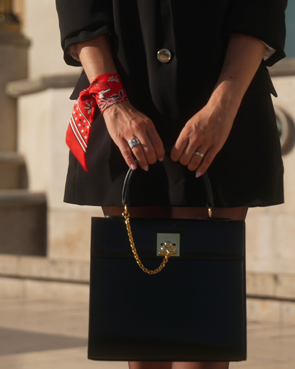 Sac Céline vintage - Top Handle cuir noir et fermoir doré