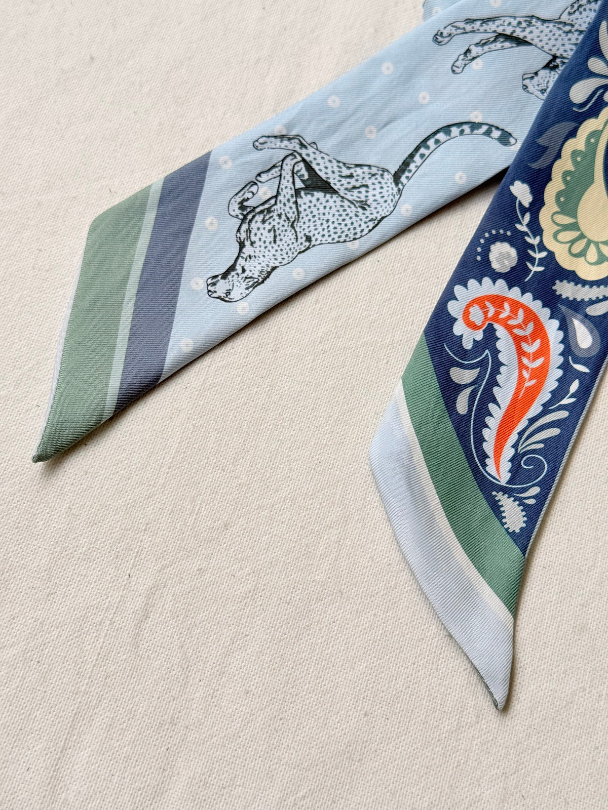 Twilly Hermès – Modèle Guépards Bandana