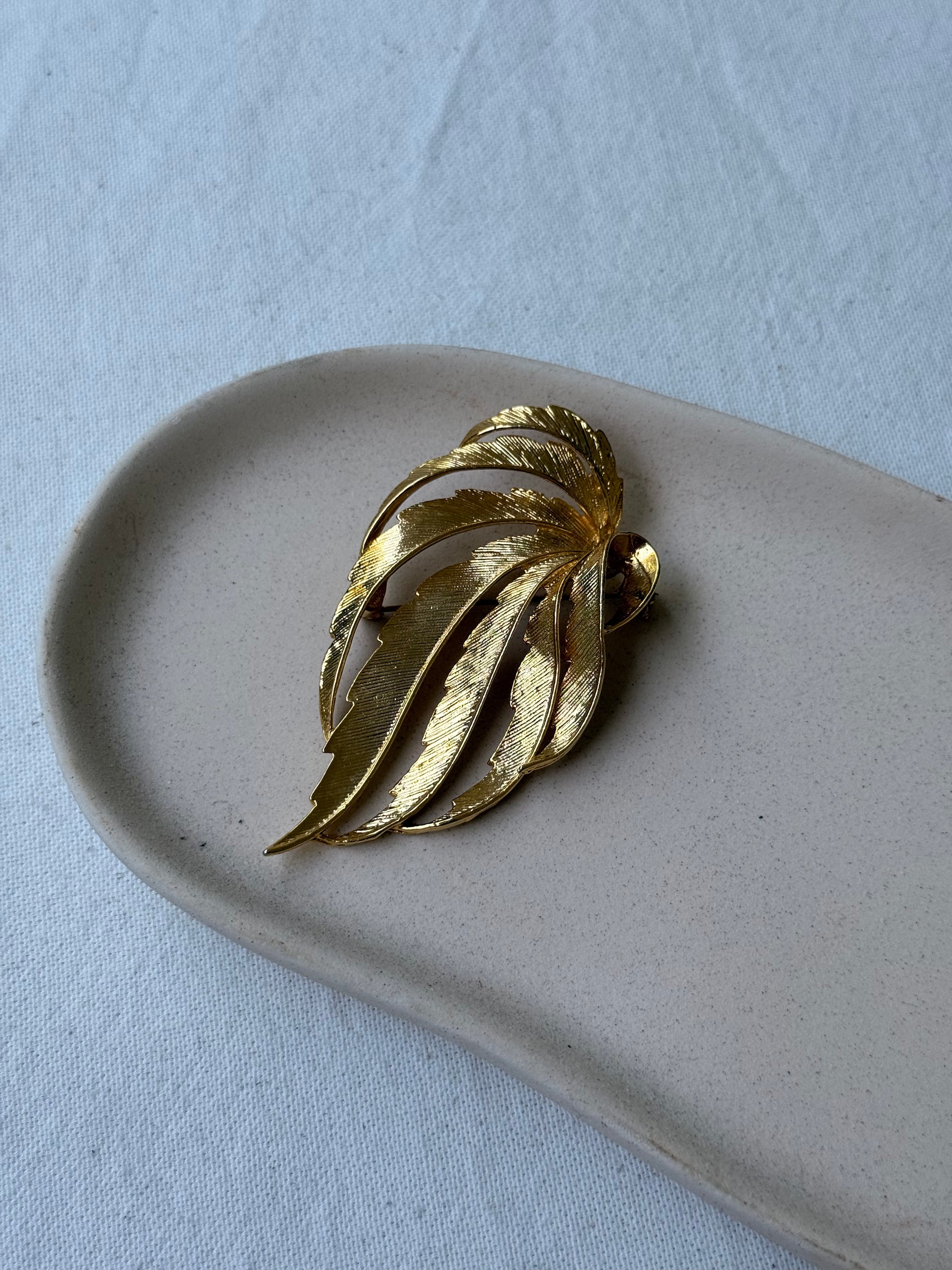 Broche vintage - Motif feuilles dorées XL