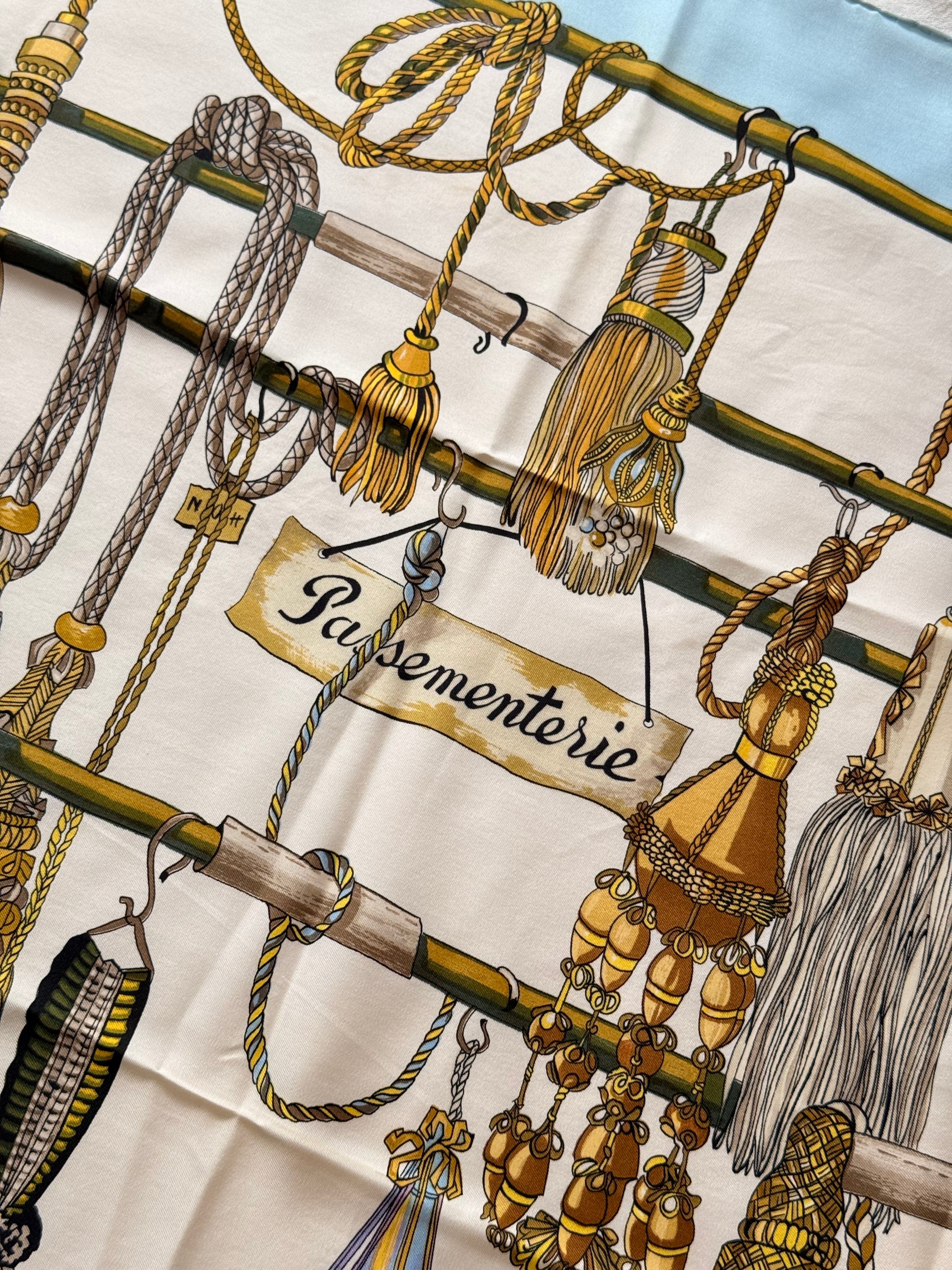 Foulard Hermès – Modèle Passementerie