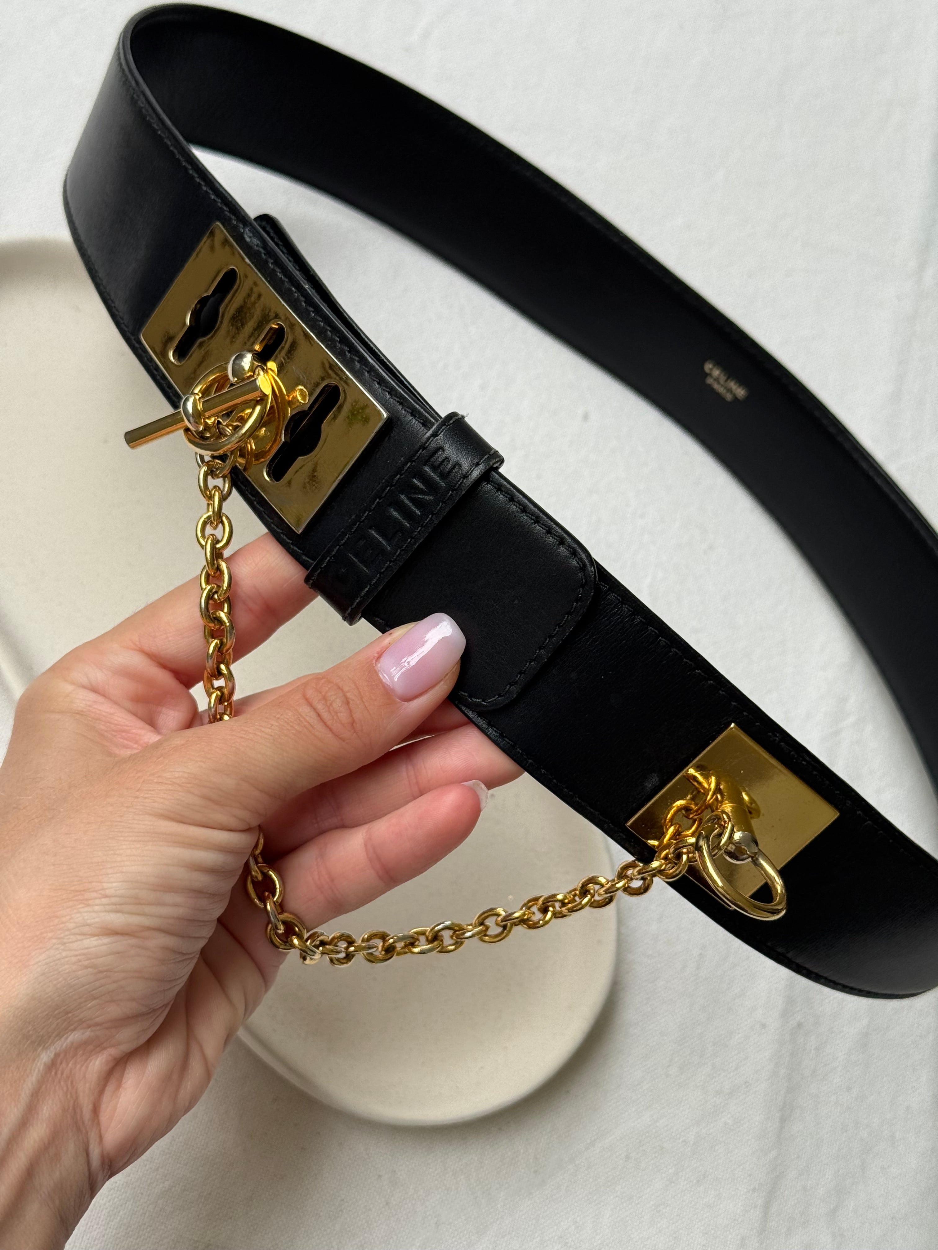 Ceinture Céline vintage - Cuir noir et chaîne dorée