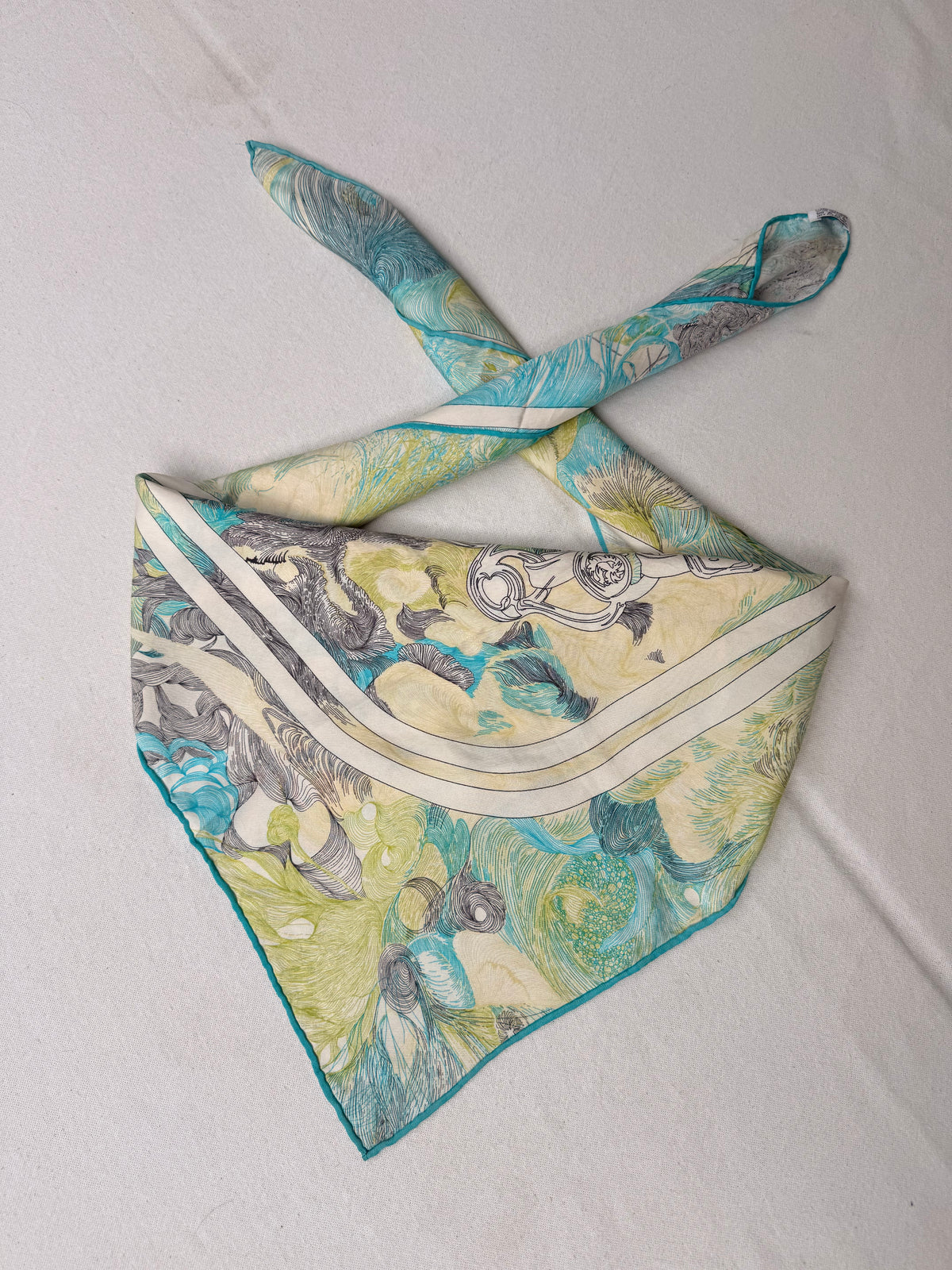 Foulard Hermès – Modèle Bride de Gala en Finesse