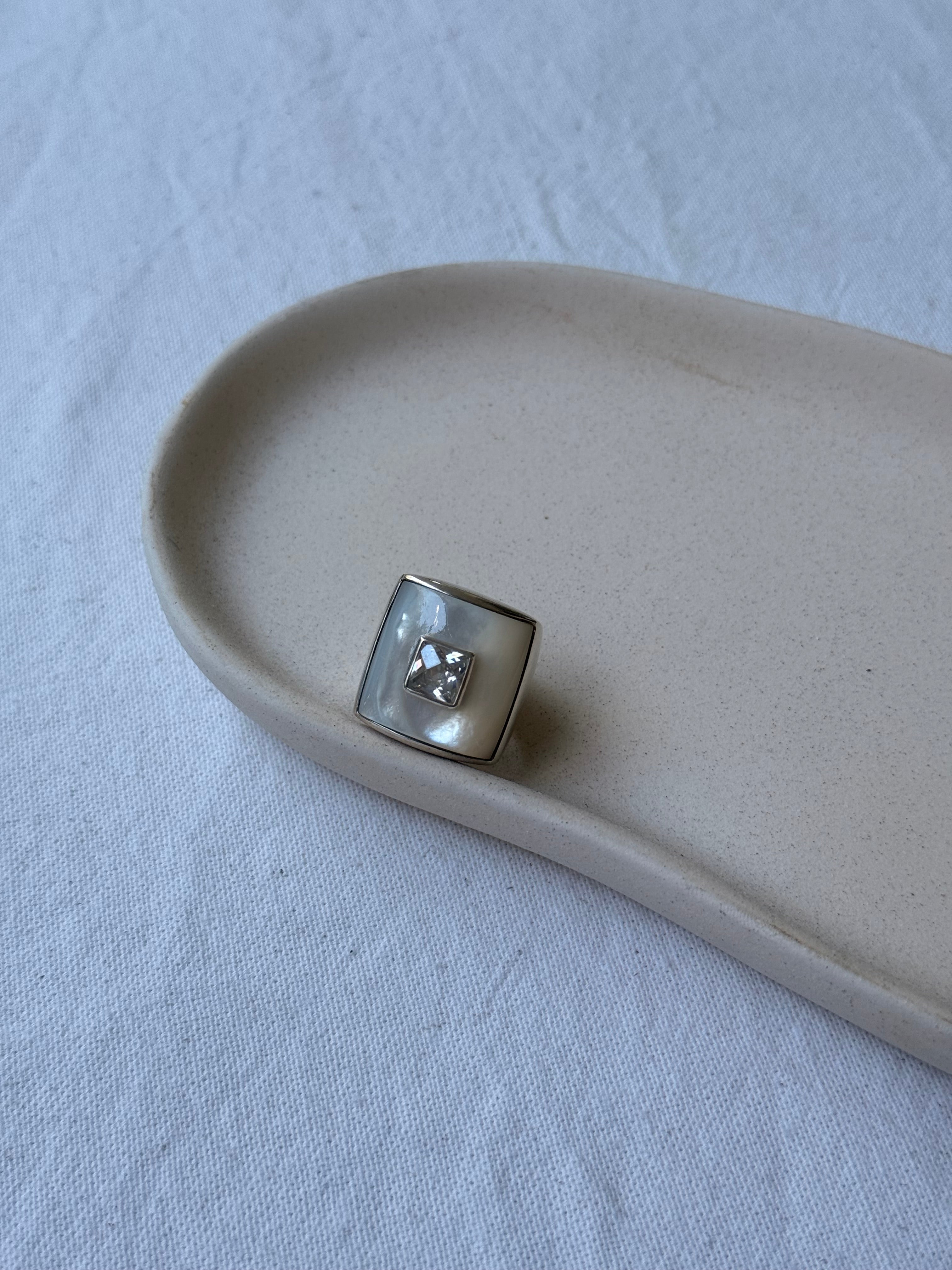 Bague vintage en argent 925 ornée de nacre