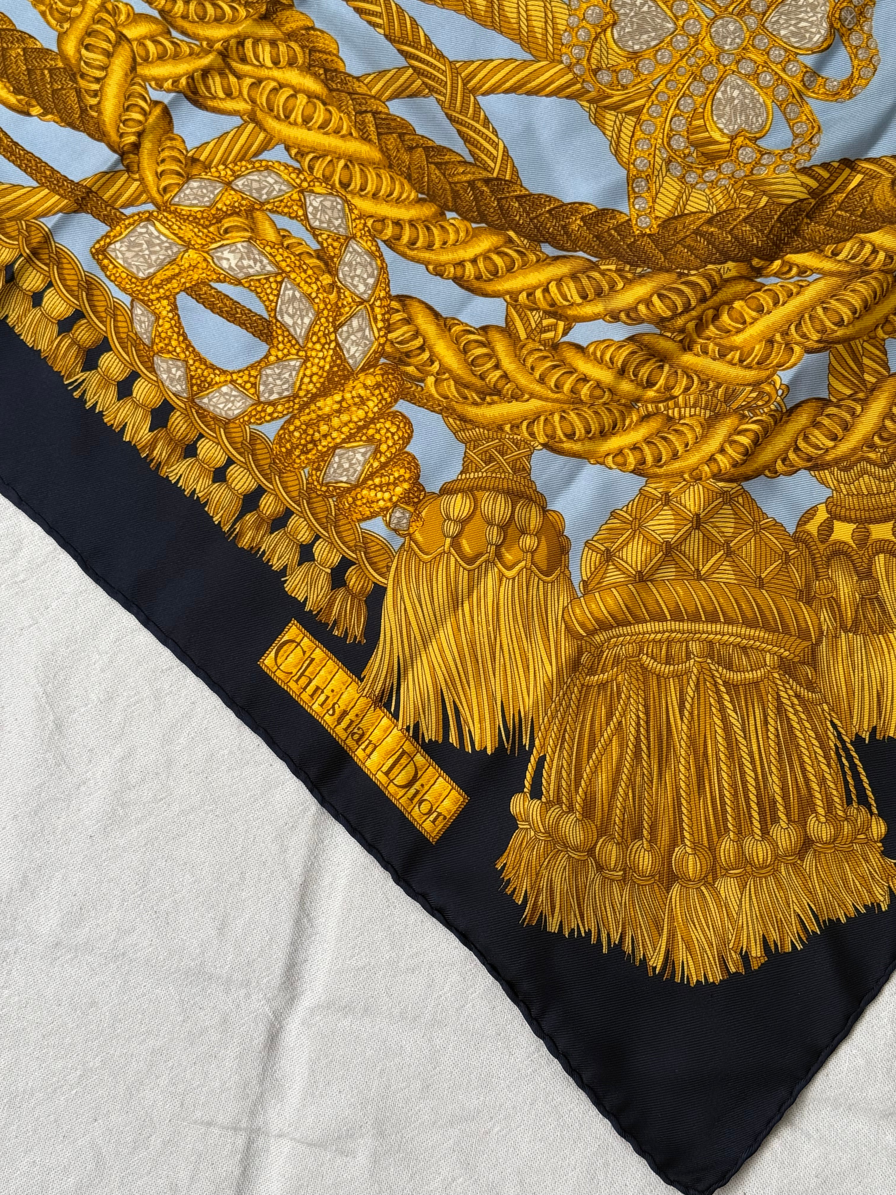 Foulard Christian Dior – Cordages et ornements dorés