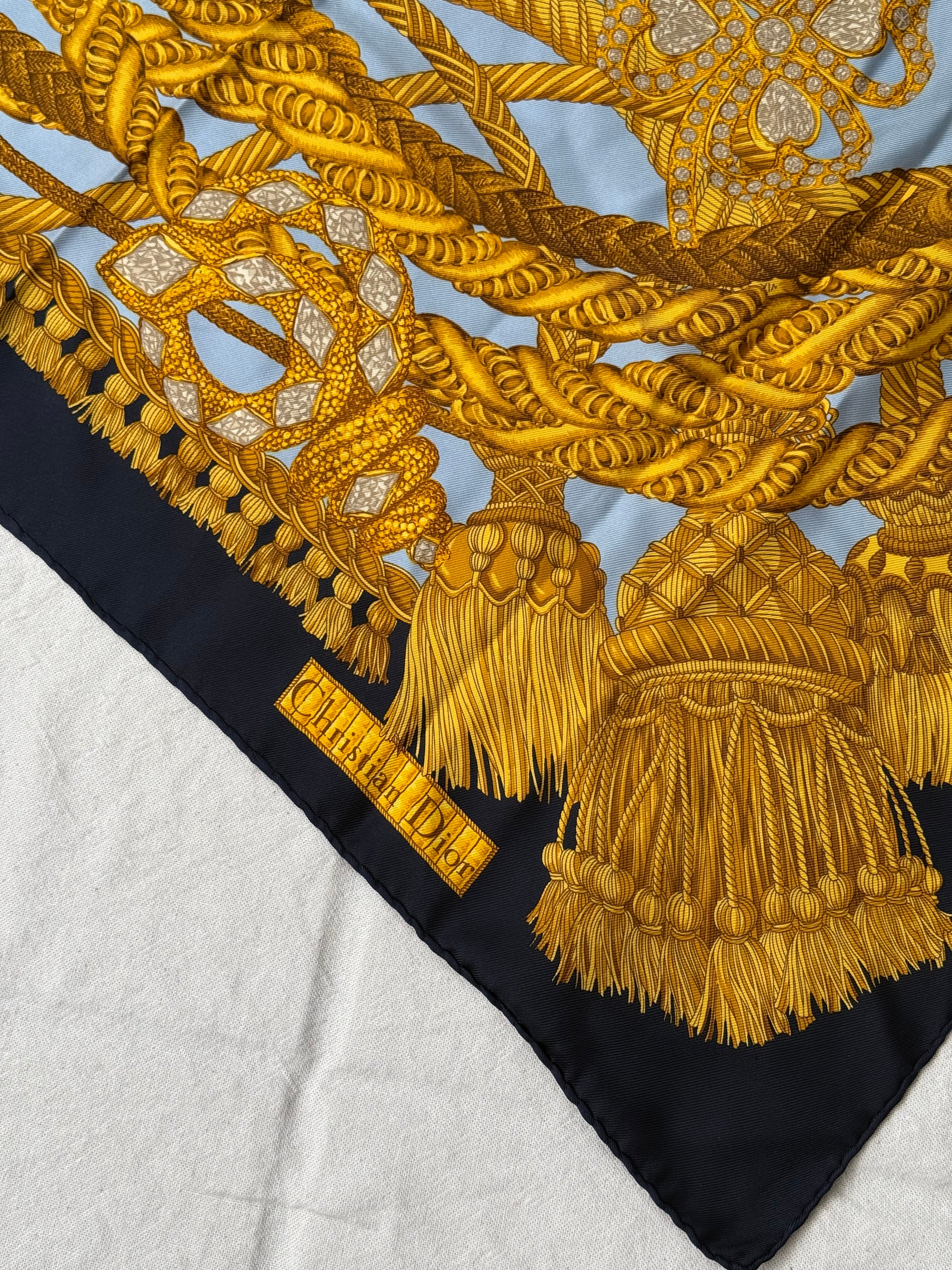 Foulard Christian Dior – Cordages et ornements dorés