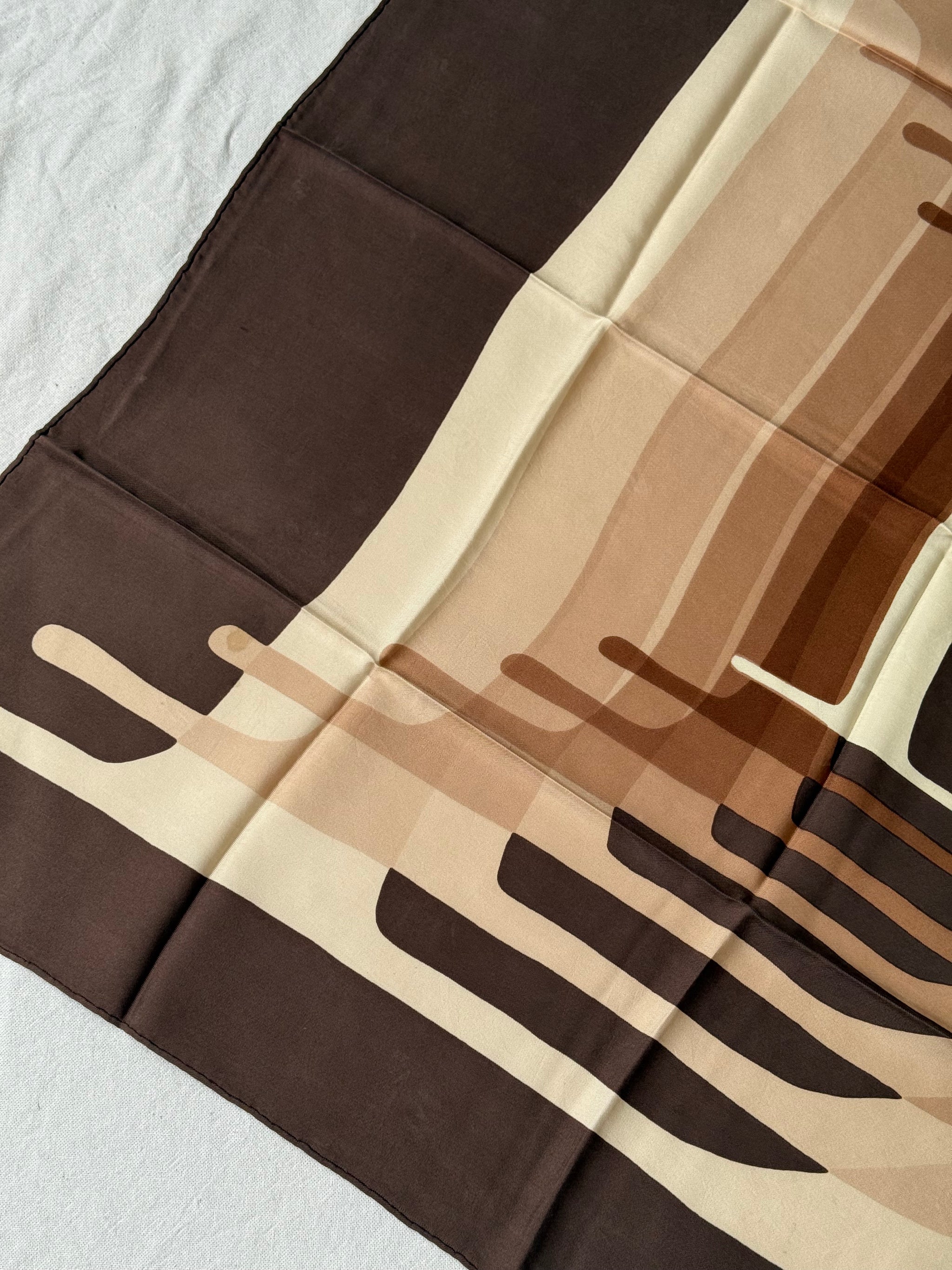 Christian Dior scarf – D graphic pattern brown beige
