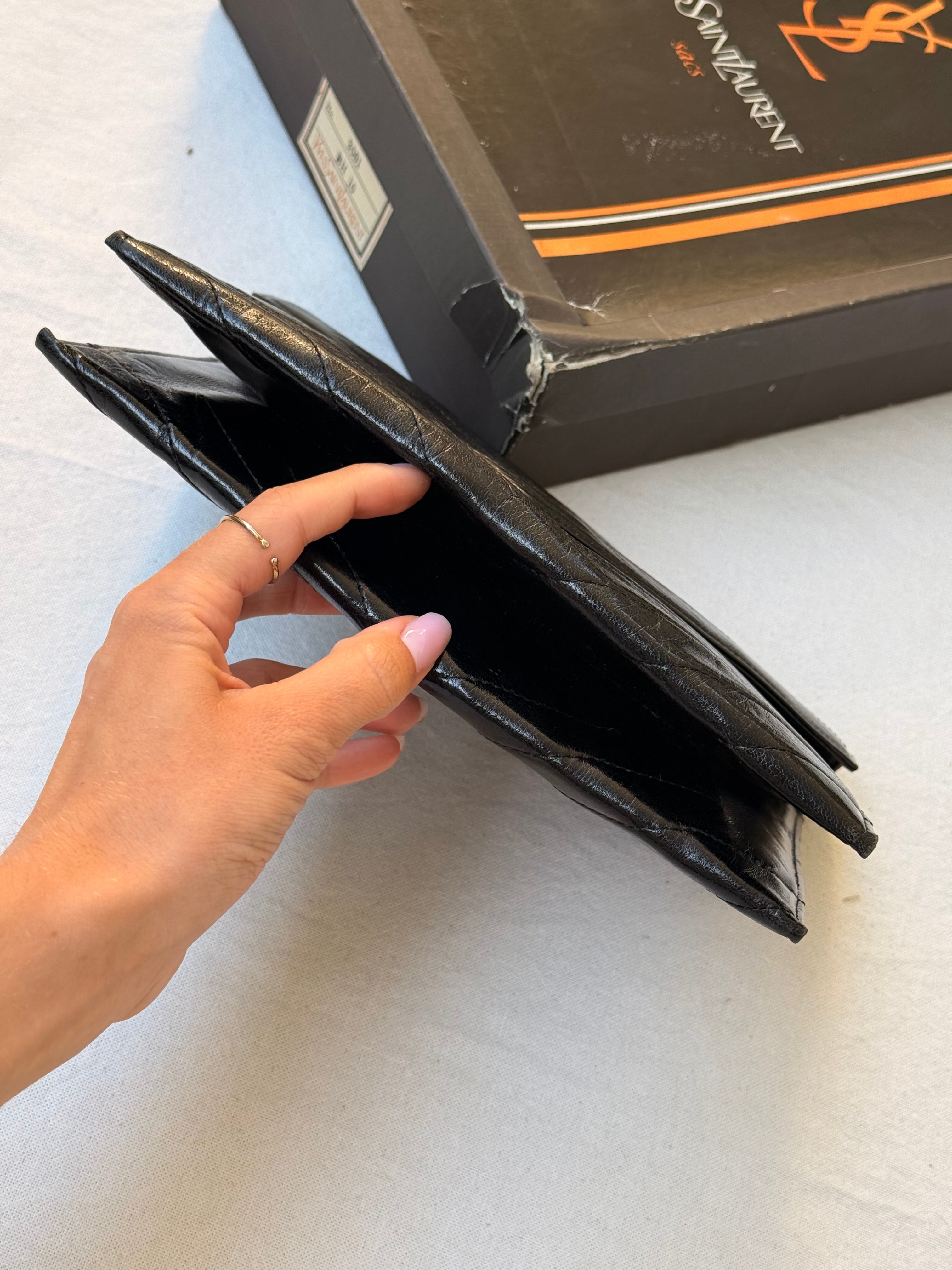 Pochette Yves Saint Laurent vintage - Enveloppe cuir noir