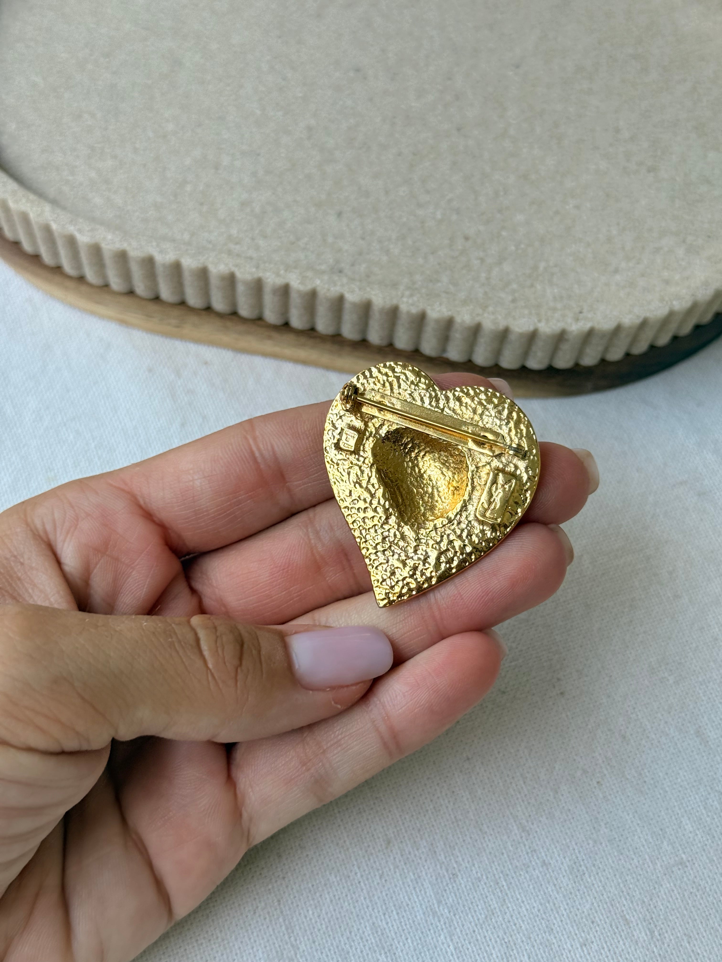 Broche Yves Saint Laurent vintage - Cœur doré