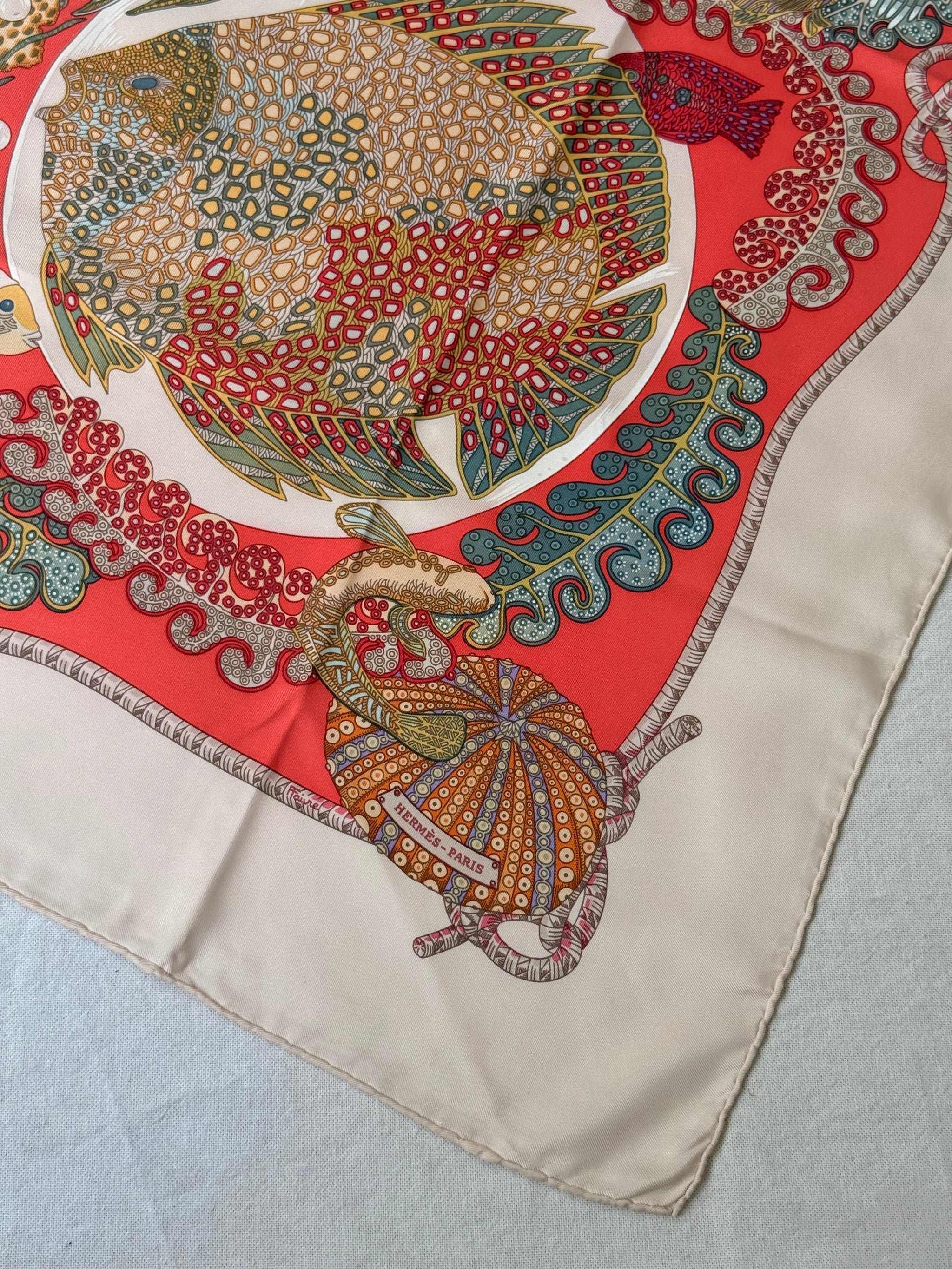 Foulard Hermès – Modèle Grands Fonds