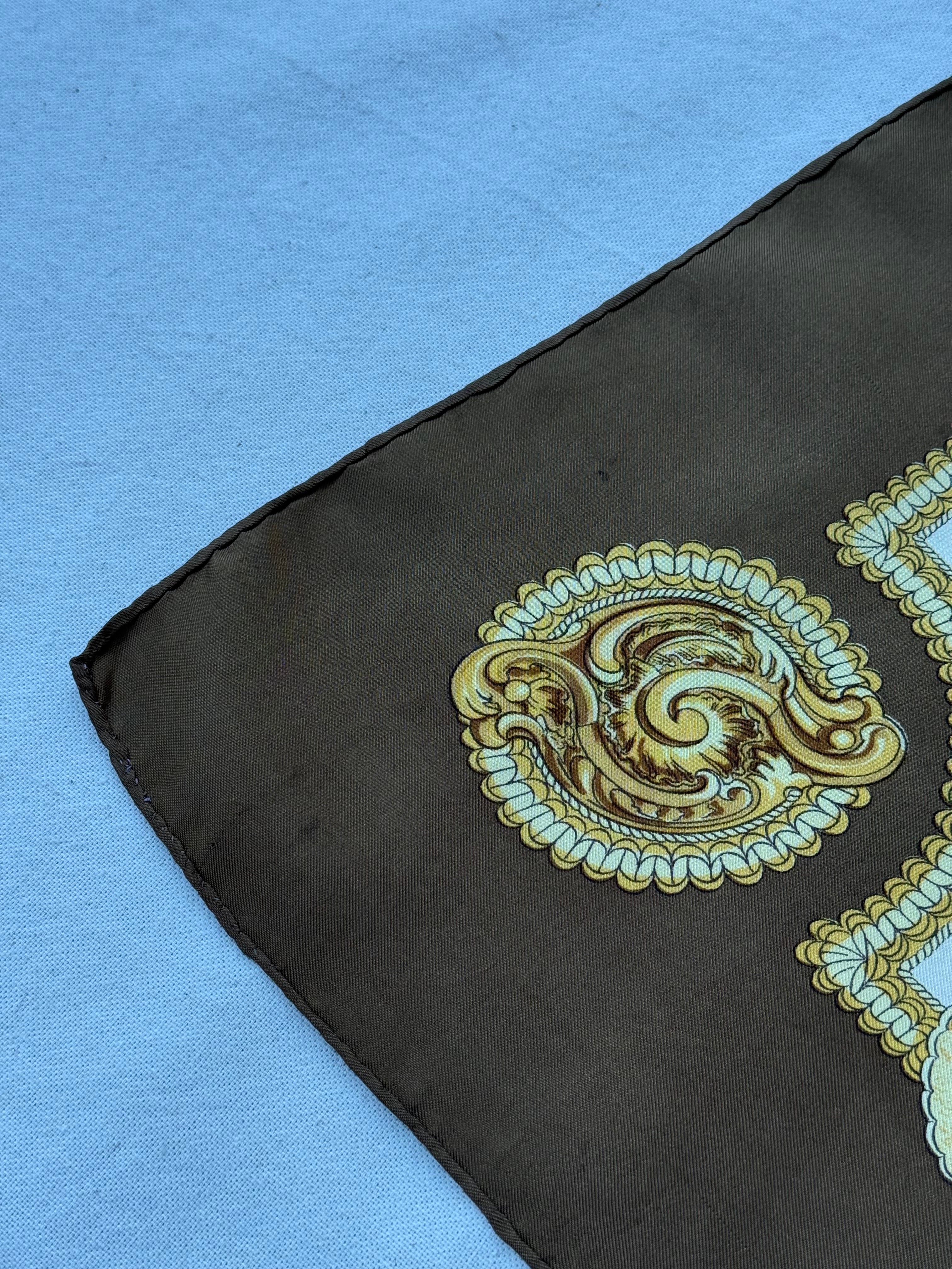 Foulard Hermès – Modèle Selles à Housse