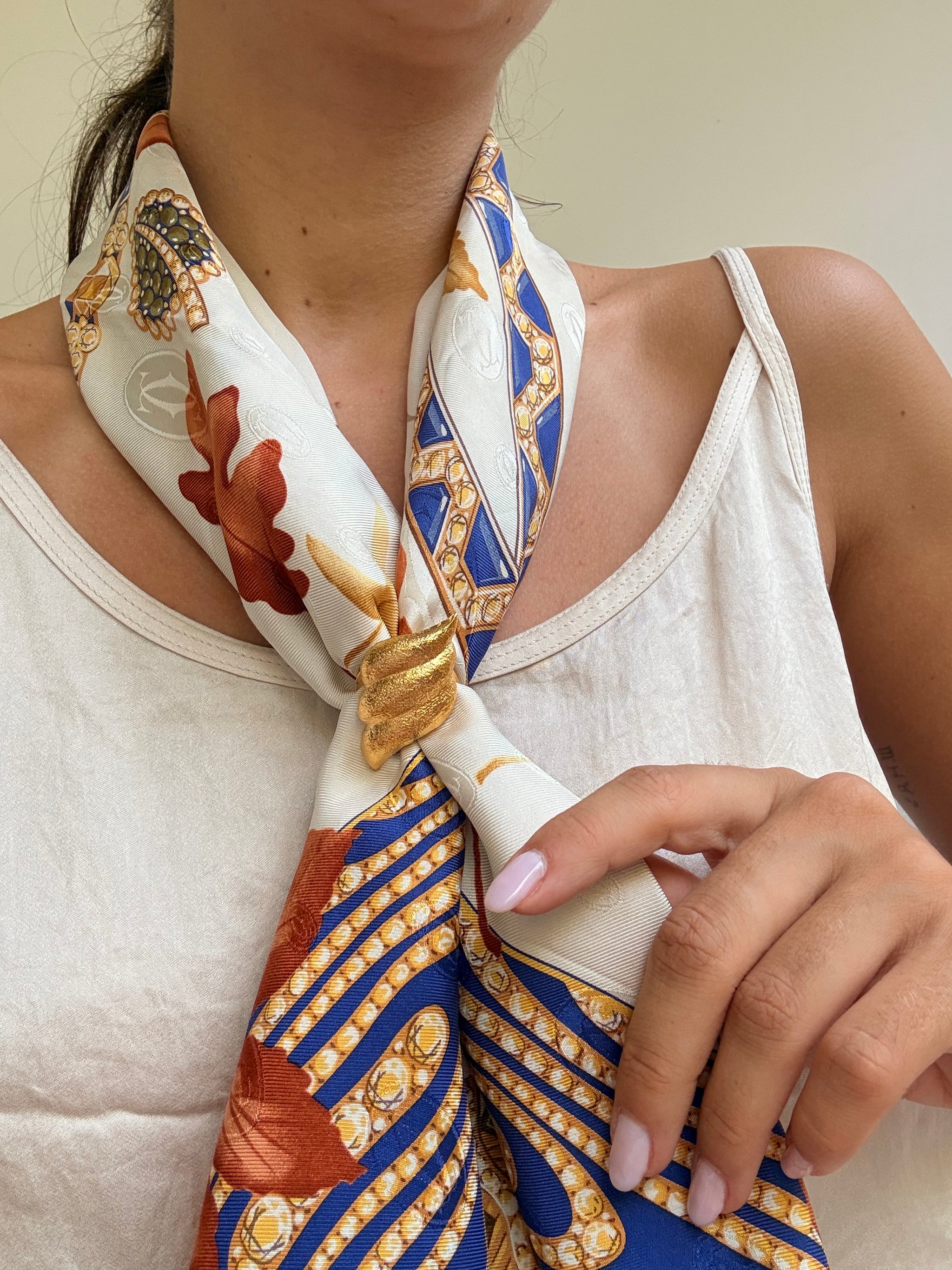 Anneau de foulard vintage - Feuille stylisée dorée