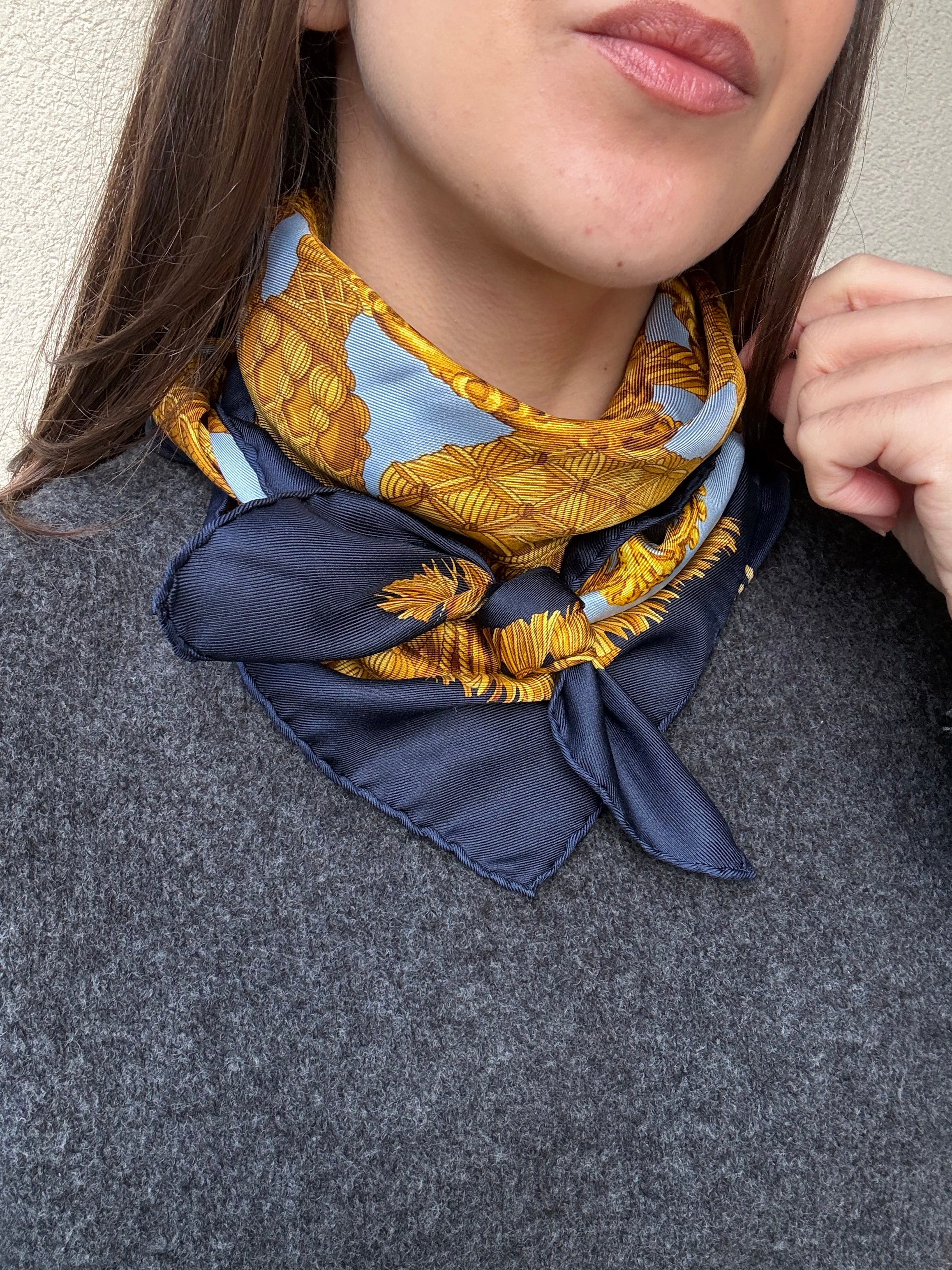 Foulard Christian Dior – Cordages et ornements dorés