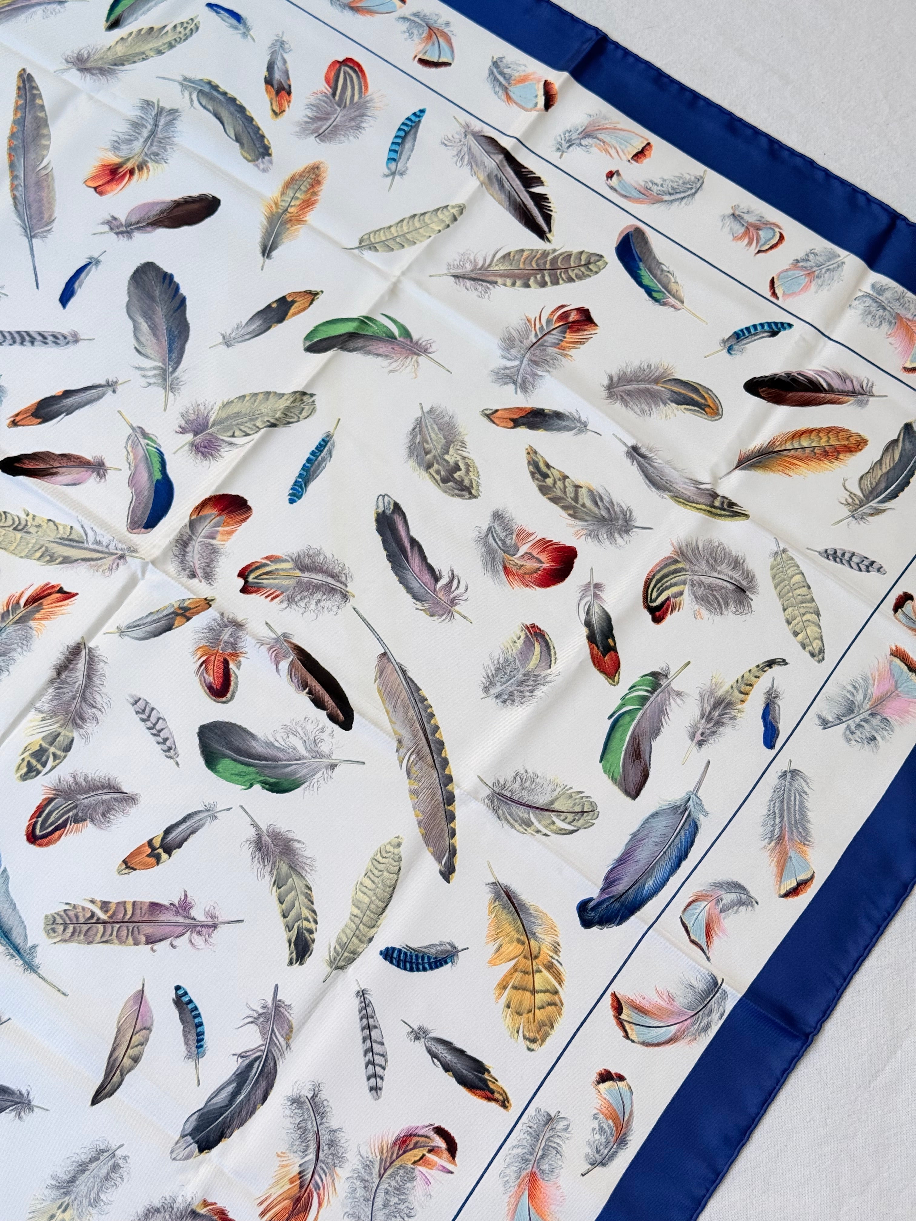 Foulard Hermès – Modèle Plumes