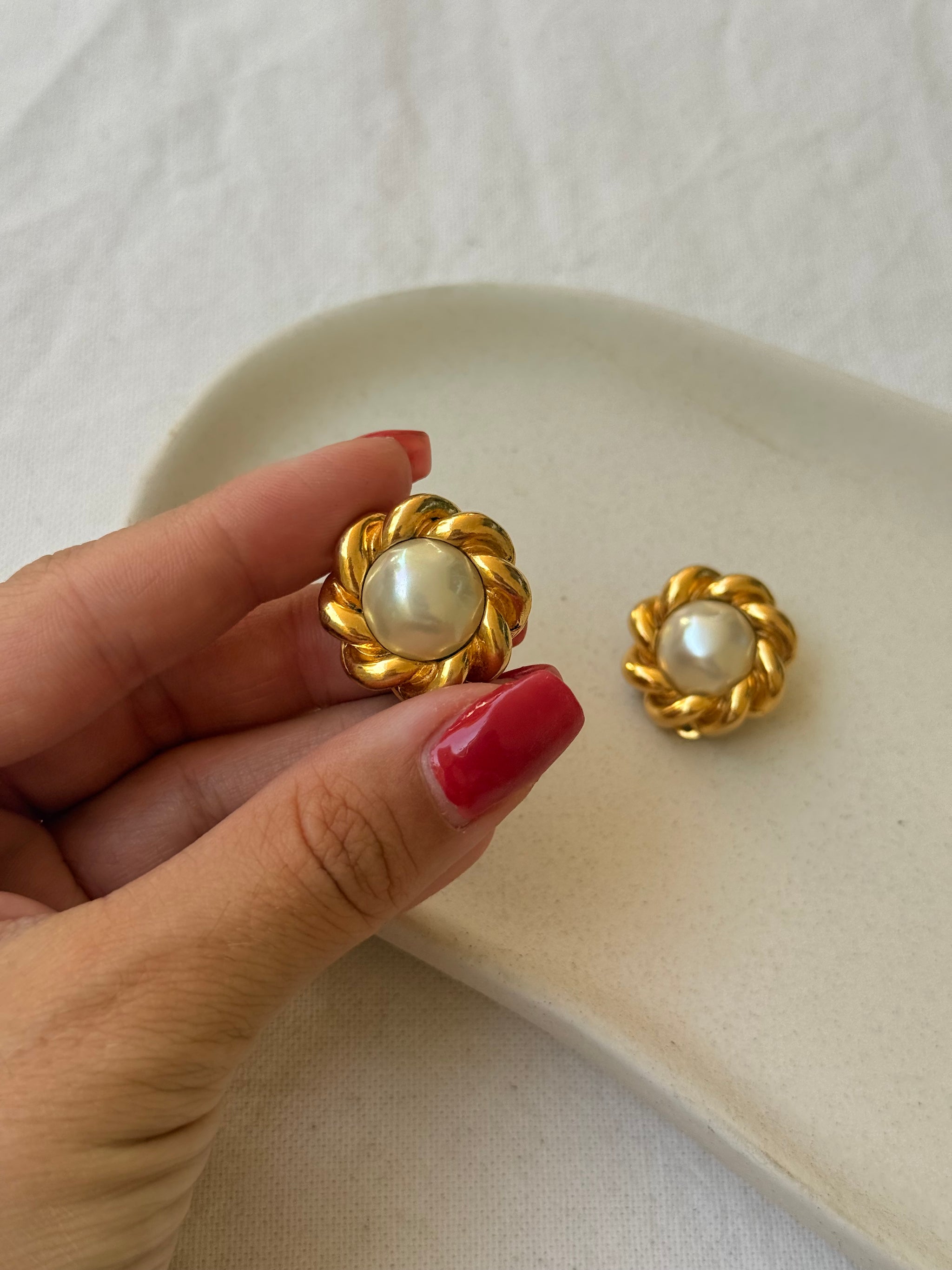 Boucles d’oreilles vintage Chanel - Perles fantaisies tressées