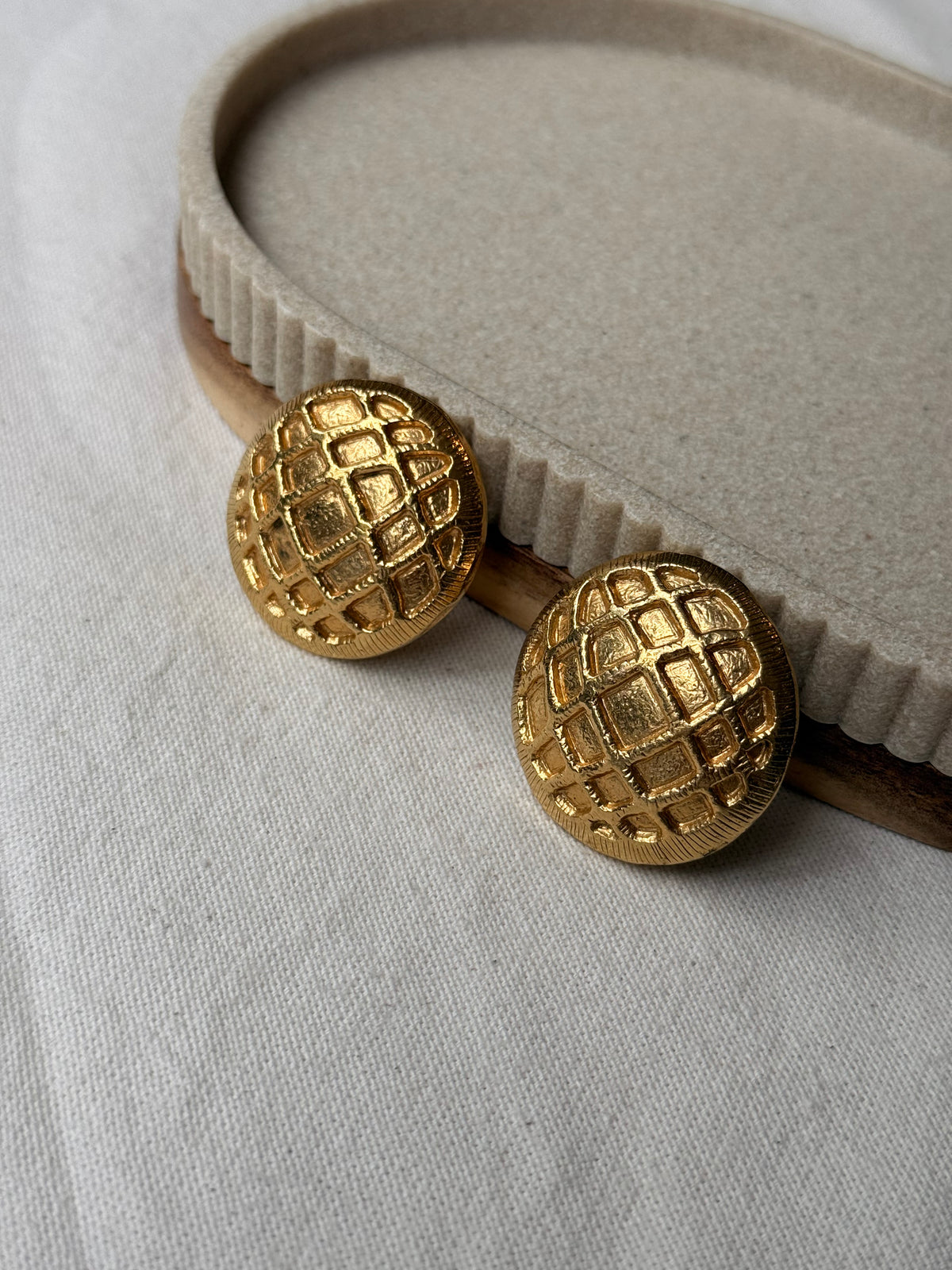Boucles d’oreilles Rochas vintage - Rondes motifs géométriques dorés