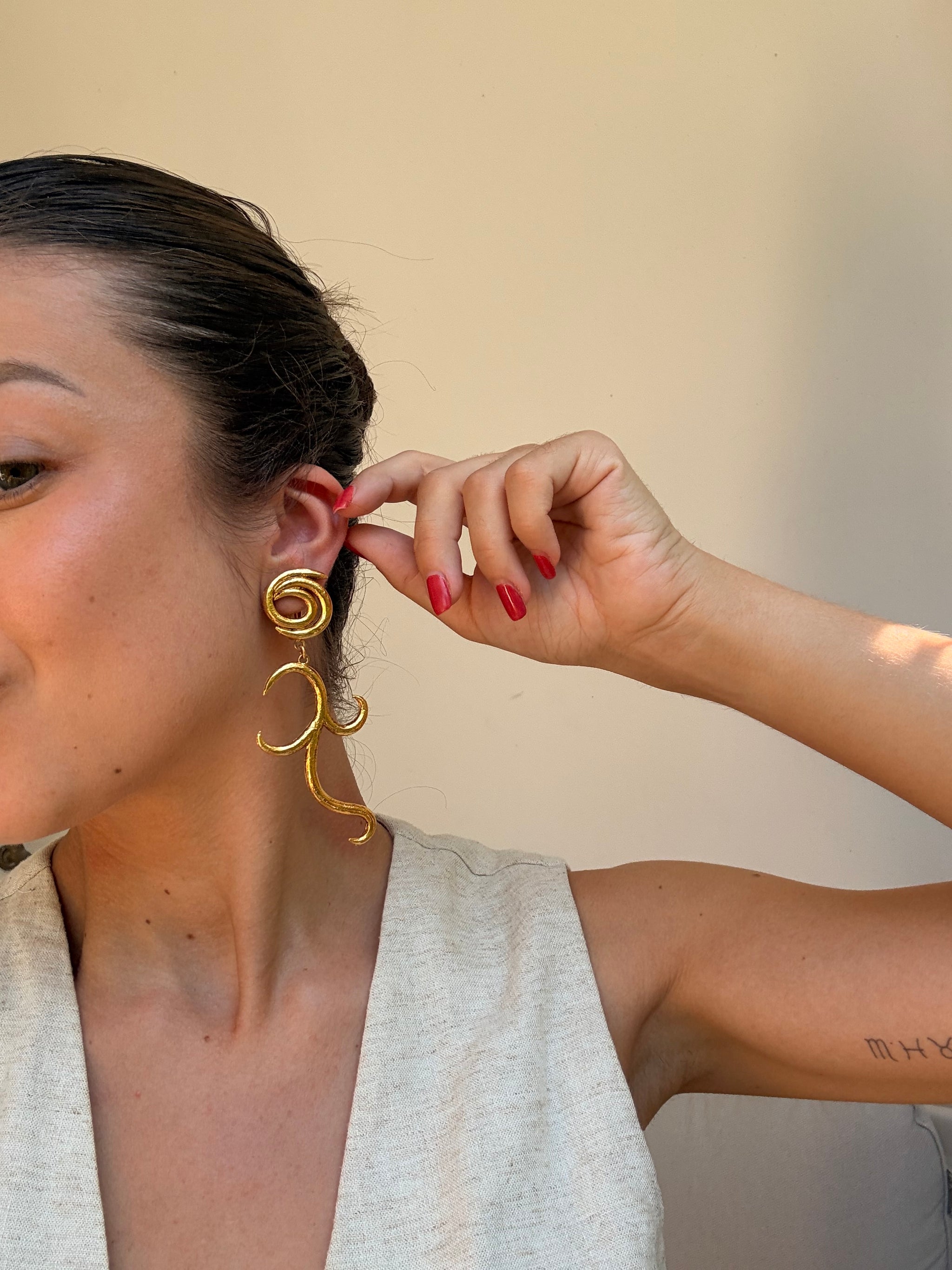 Boucles d’oreilles vintage - Design structural doré