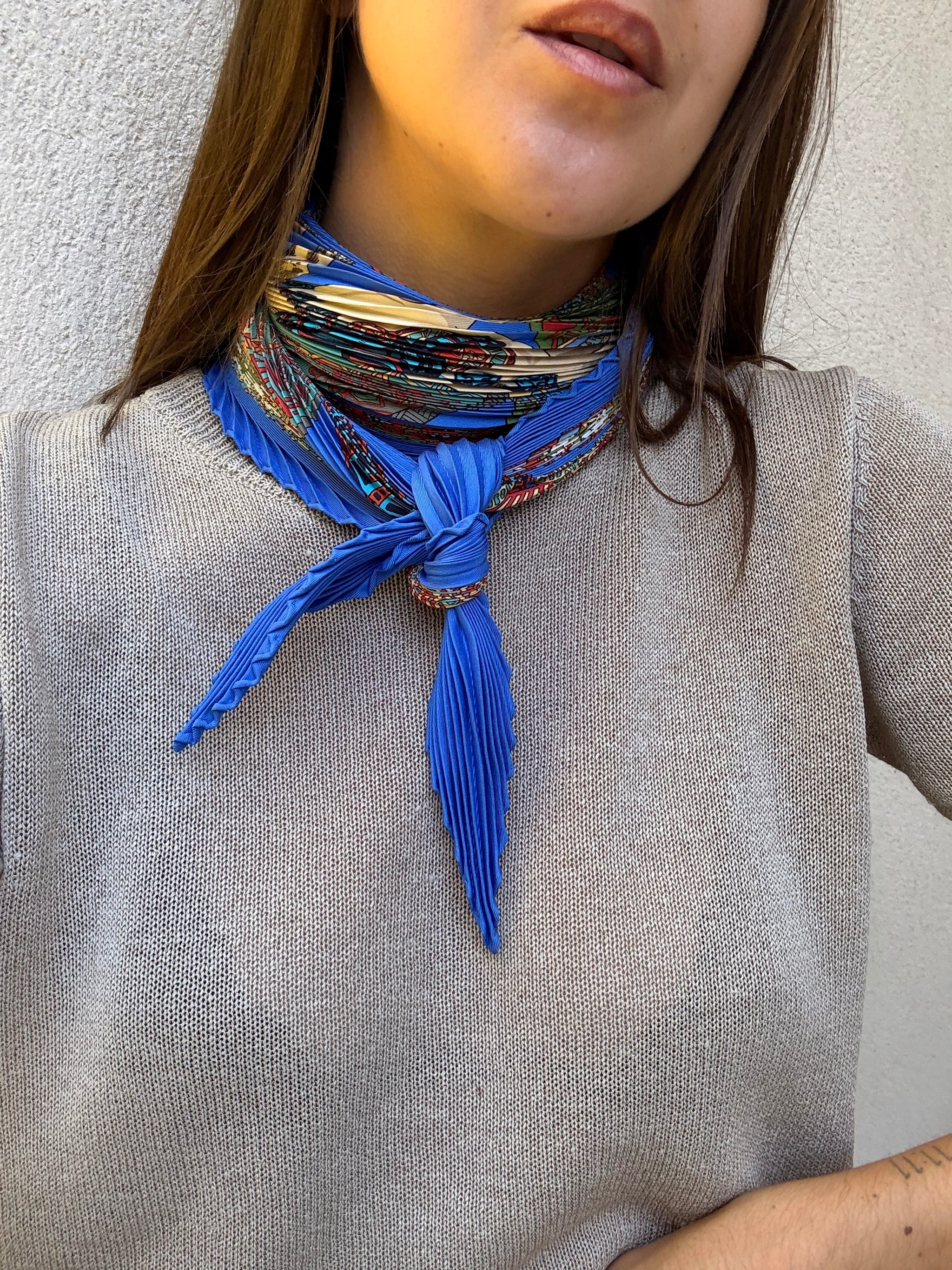 Foulard Hermès plissé – Modèle L’Art des Steppes