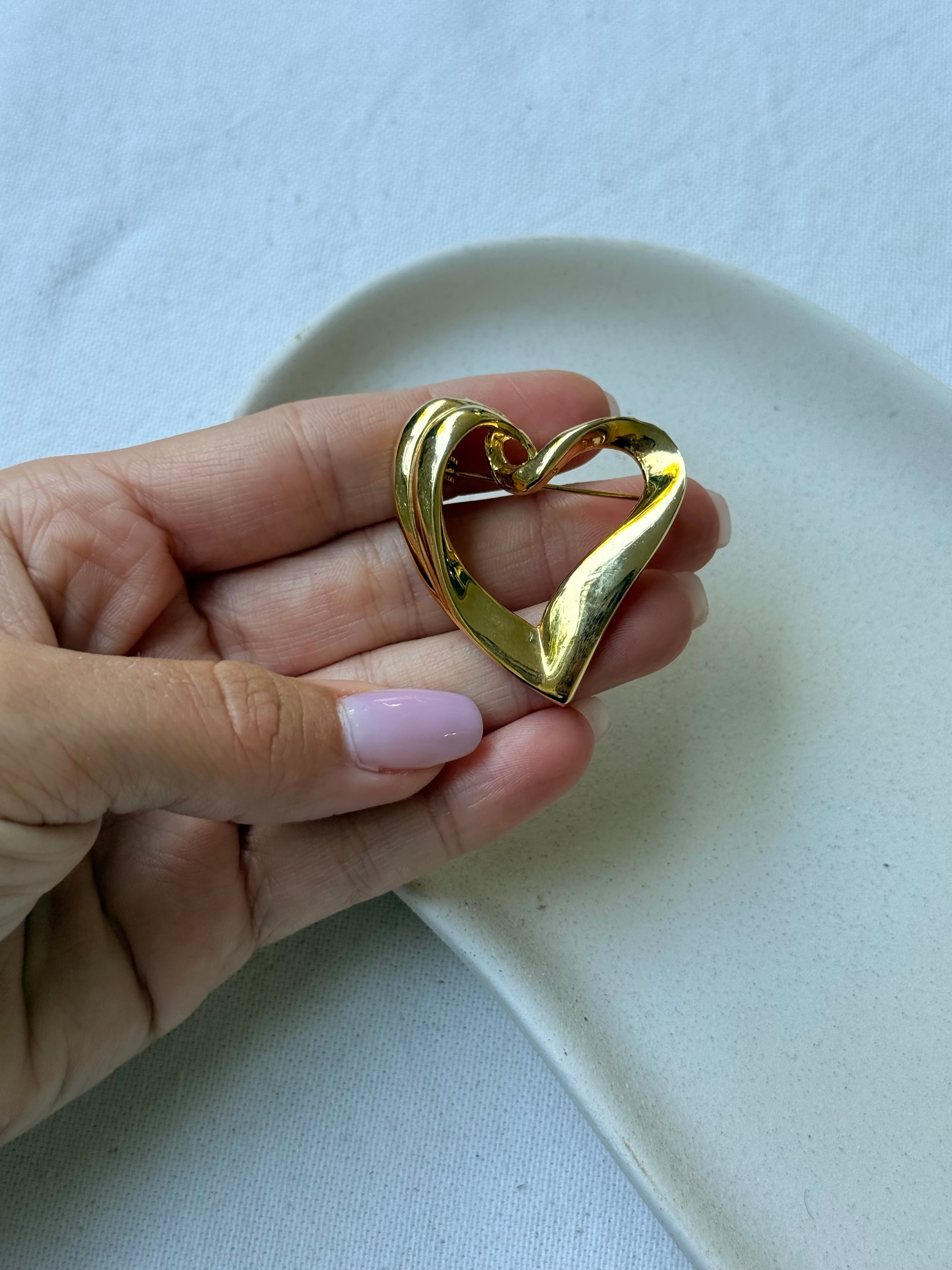 Broche vintage - Cœur ajouré doré