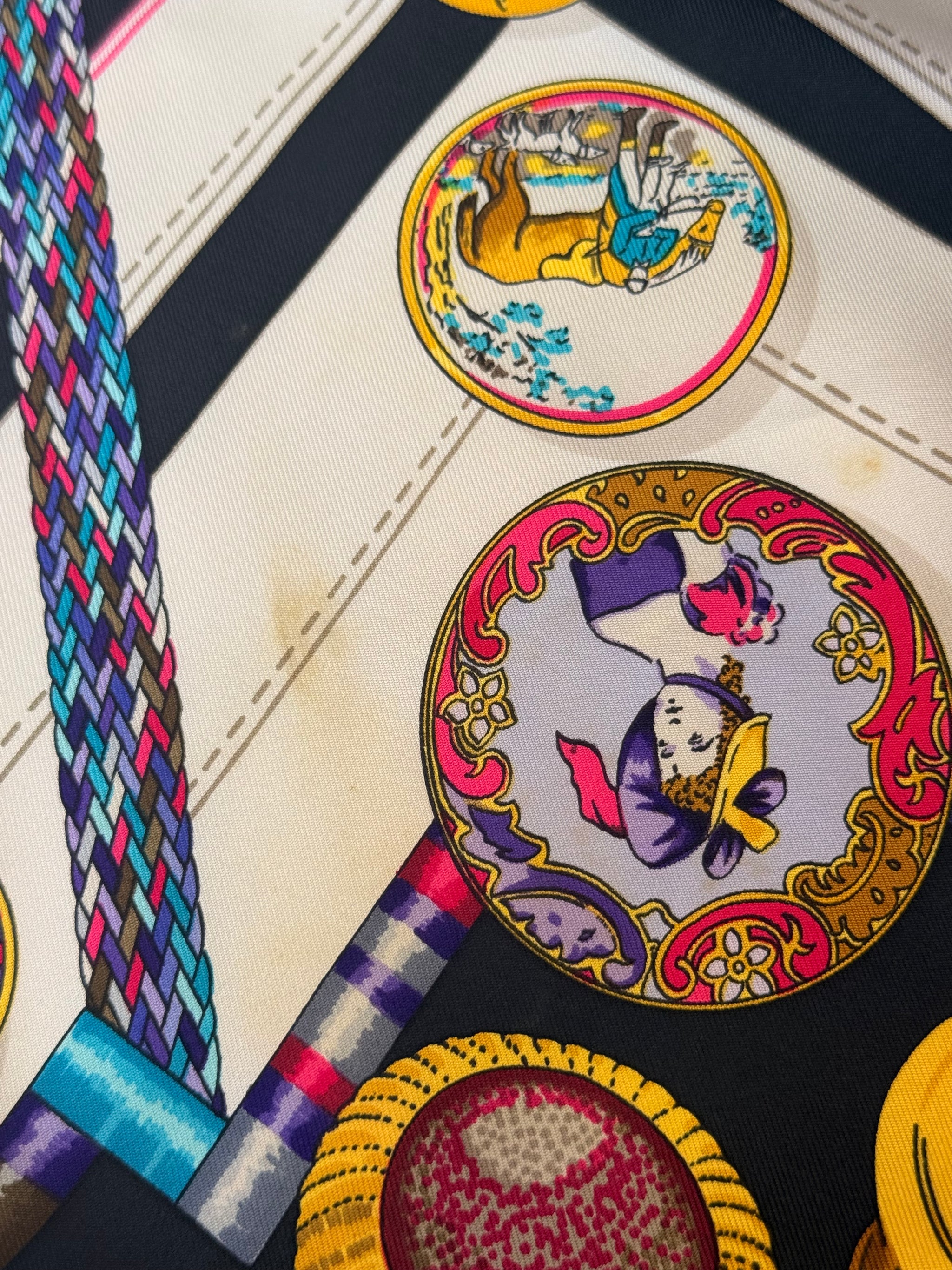 Foulard Hermès – Modèle Petite Main