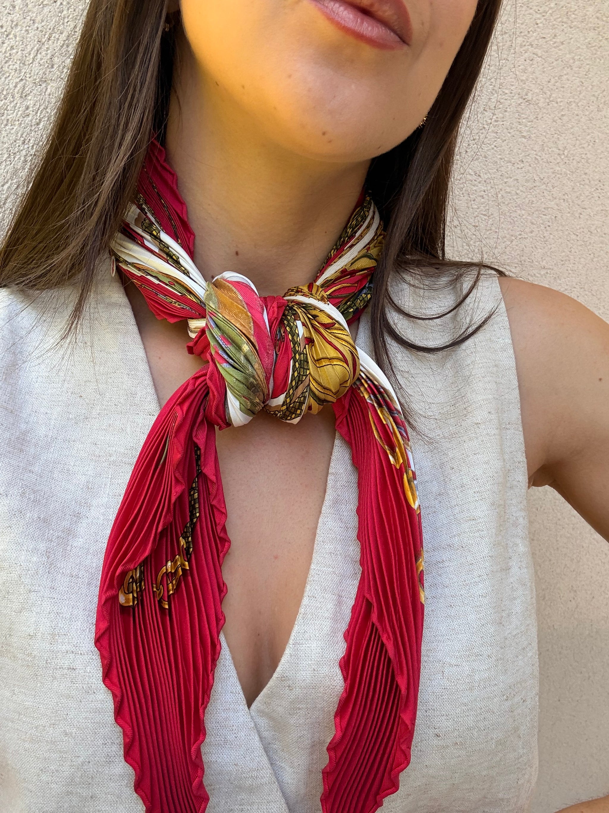 Foulard Hermès plissé – Modèle Festival