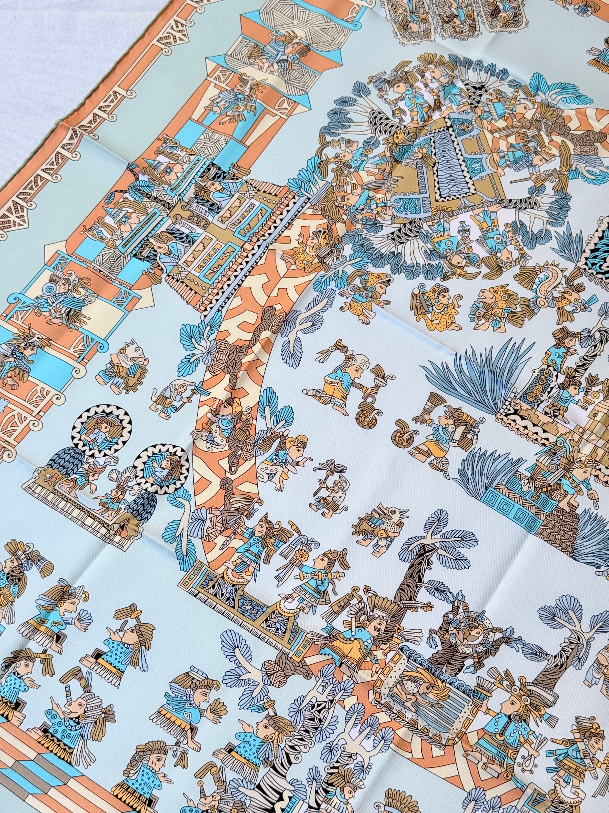 Foulard Hermès – Modèle Astres et Soleils