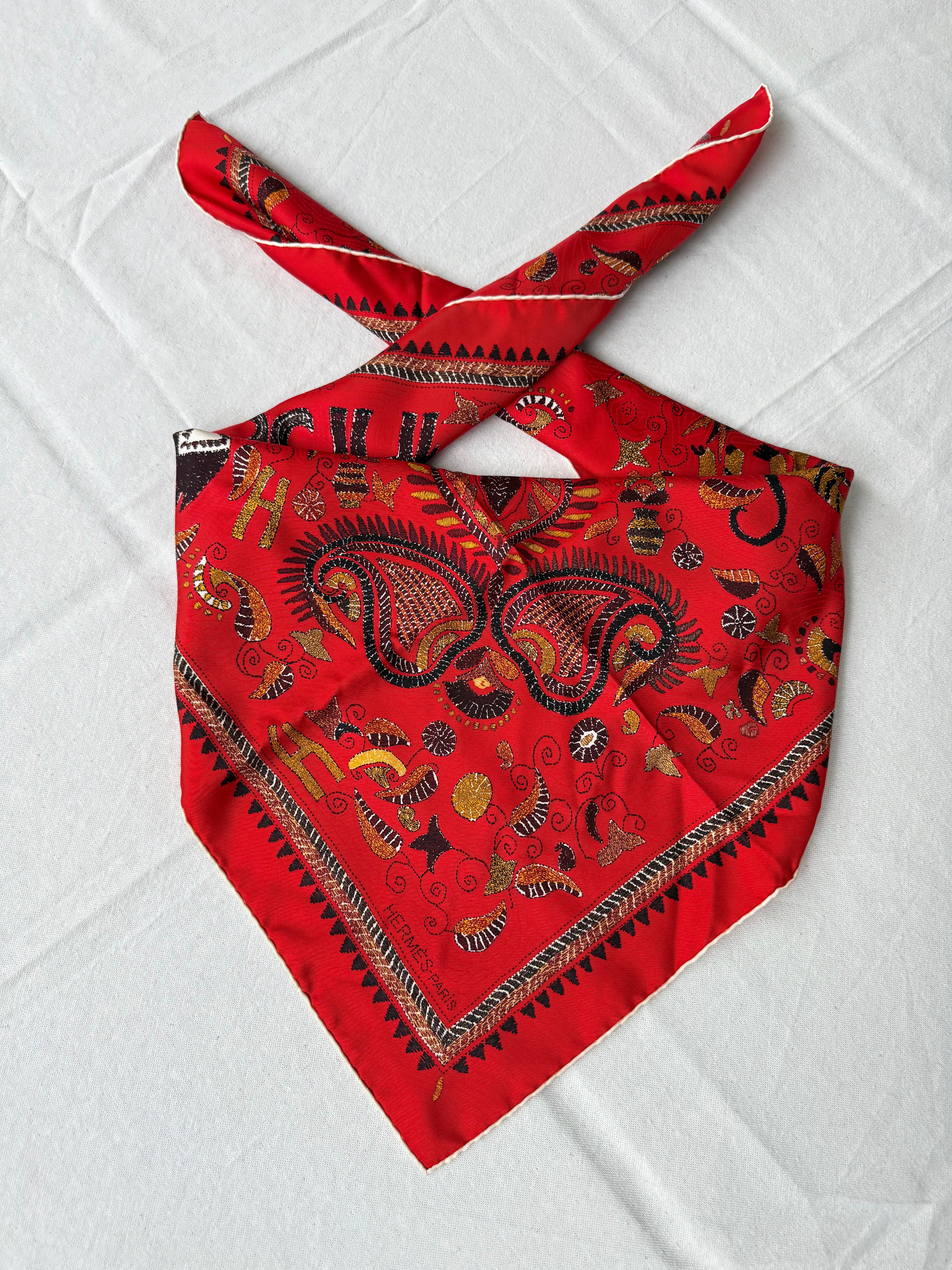 Foulard Hermès – Modèle Carré Kantha (rare)