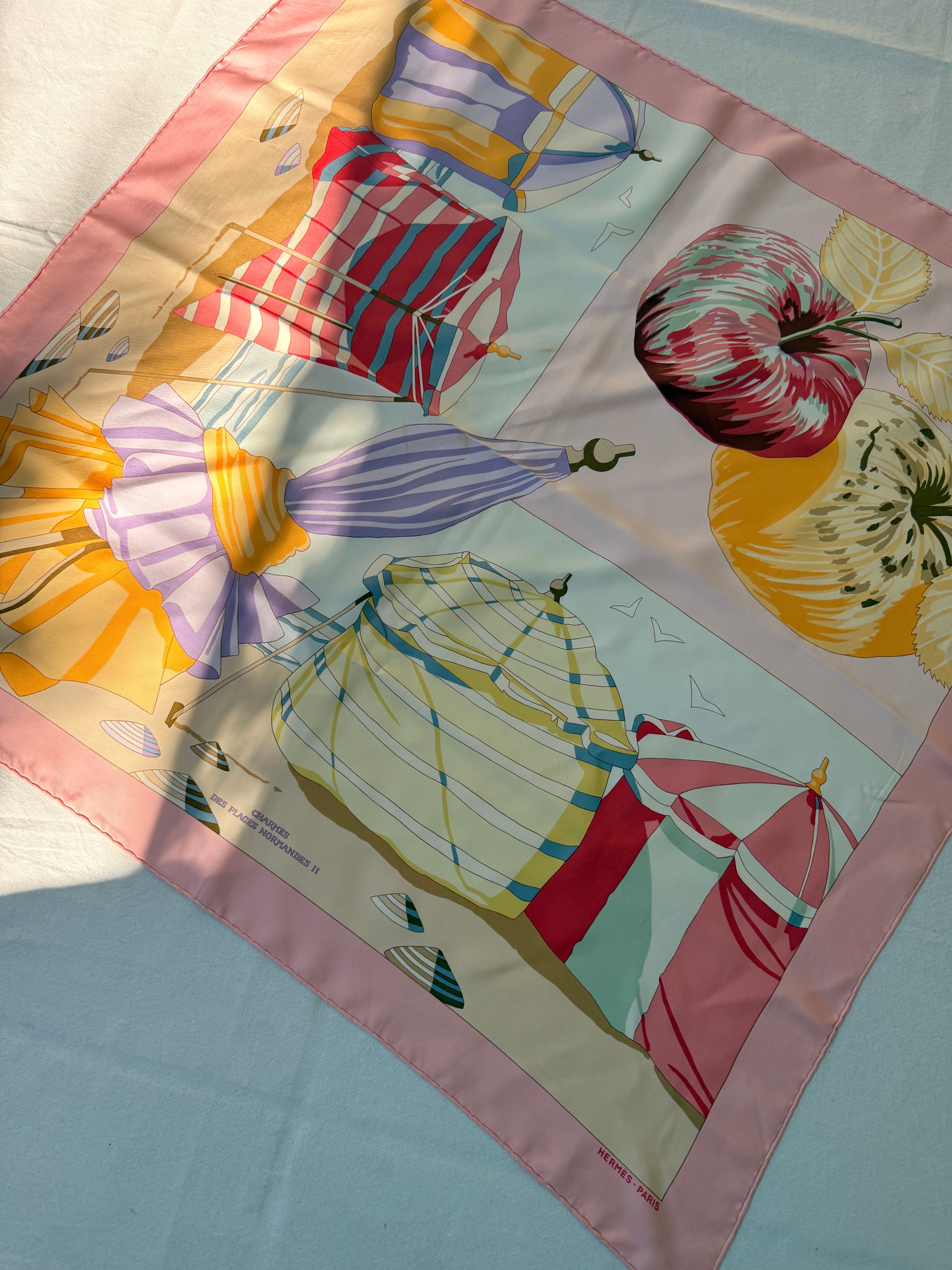 Foulard Hermès – Modèle Charmes des Plages Normandes II
