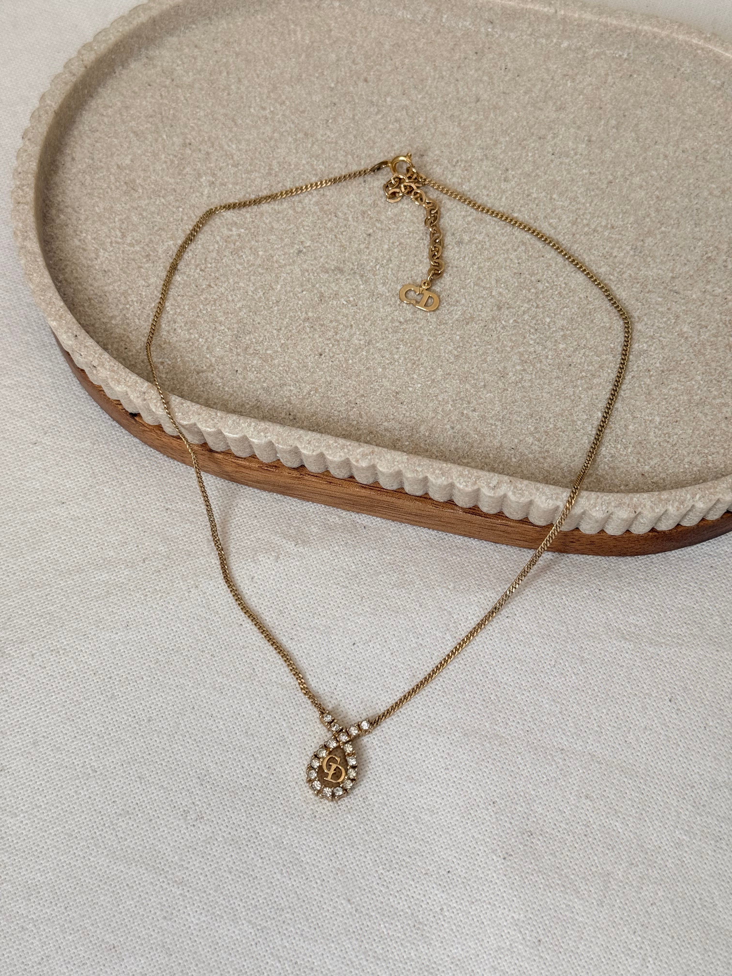 Collier Christian Dior vintage - Pendentif CD entrelacé et strass