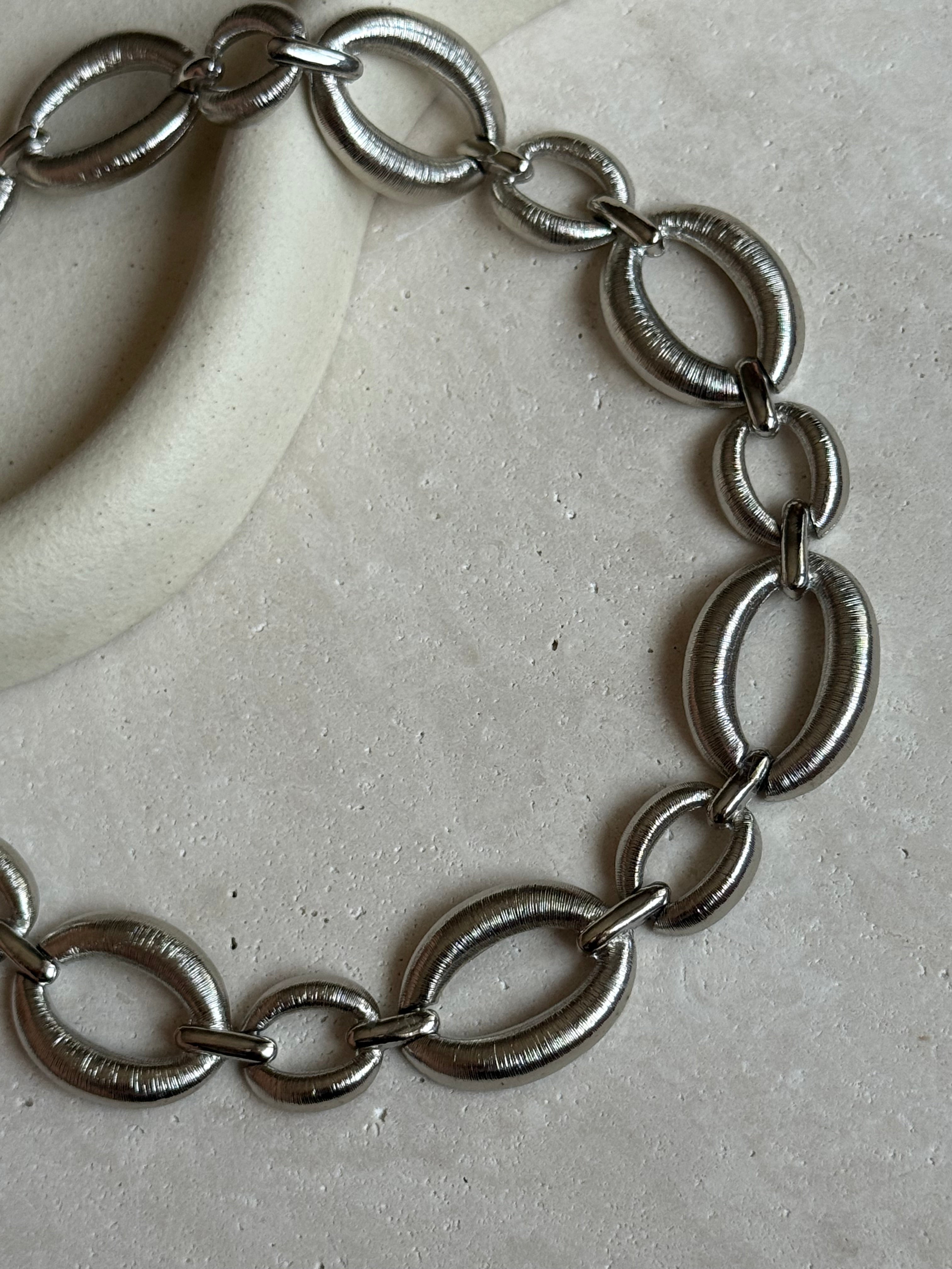 Collier vintage chaîne à grands maillons ovales argentés