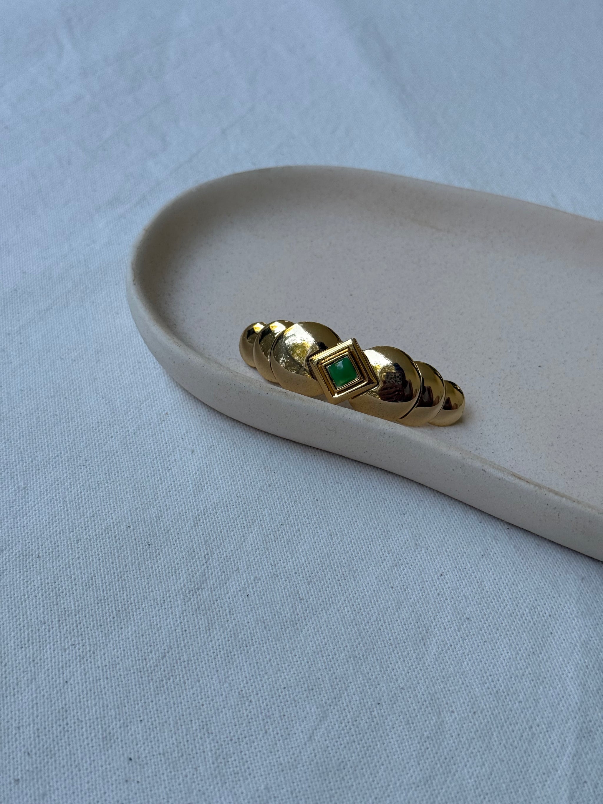 Broche Helena Rubinstein vintage - Motif géométrique et strass vert