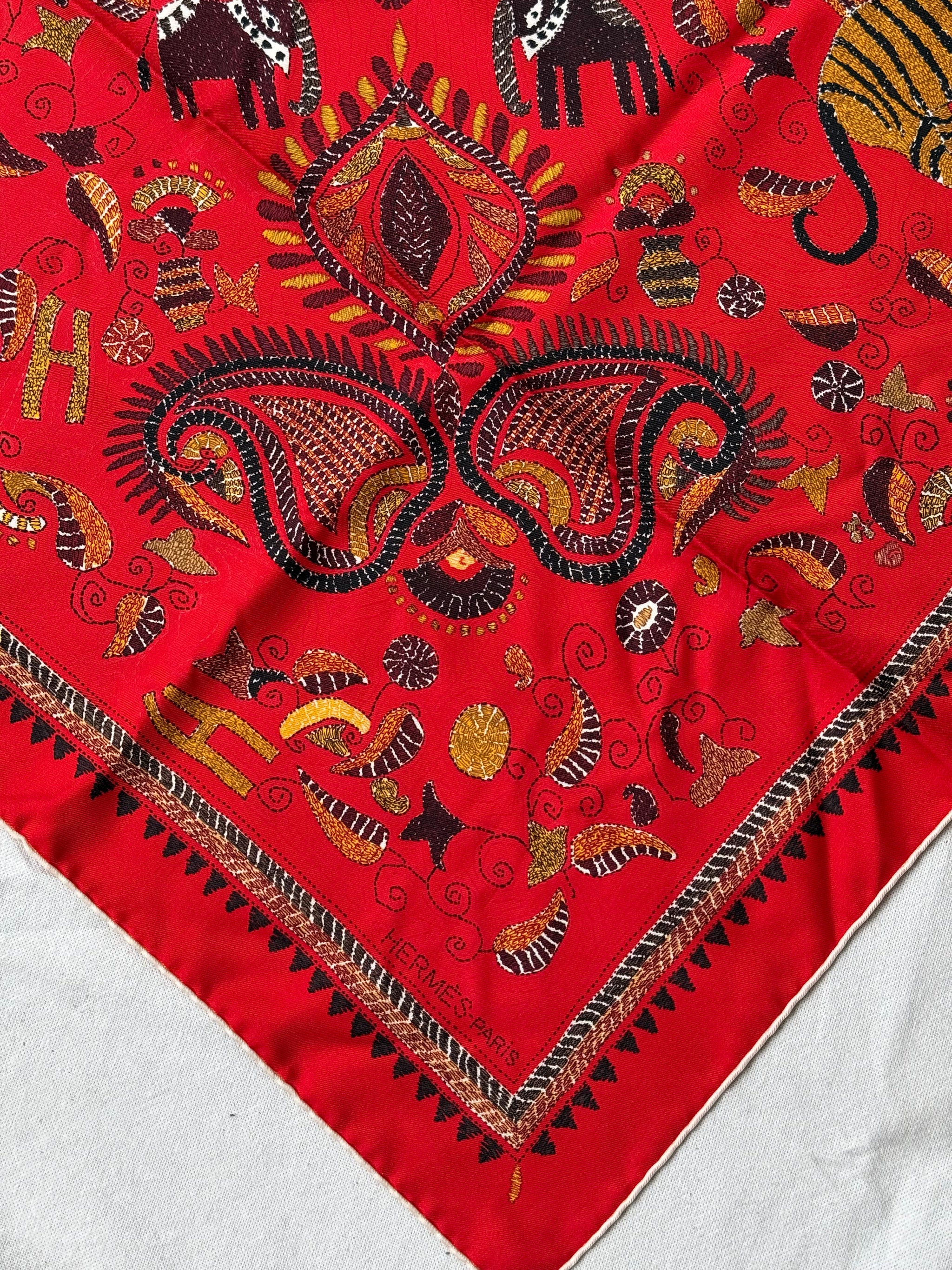 Foulard Hermès – Modèle Carré Kantha (rare)