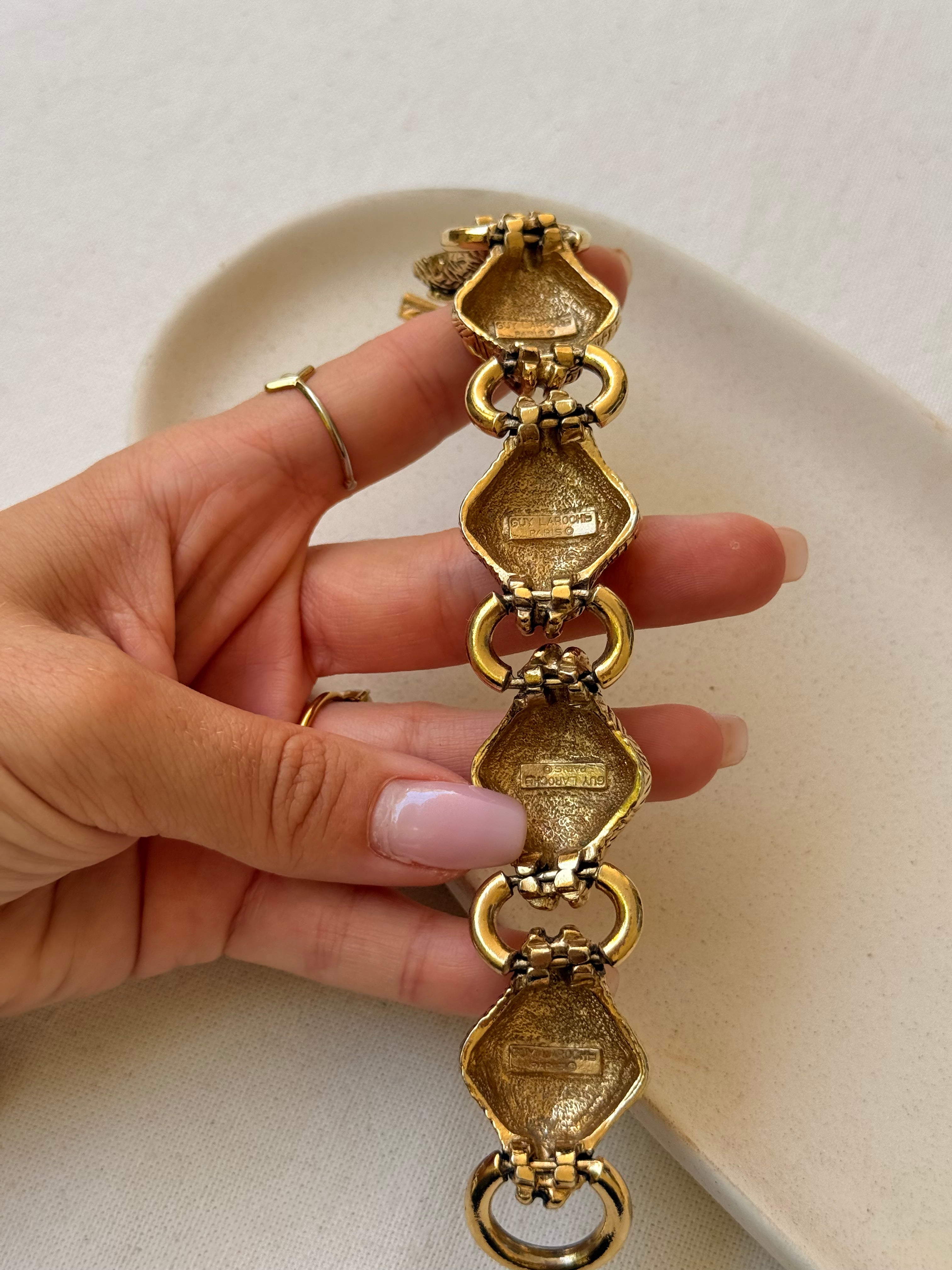 Bracelet Guy Laroche vintage - Maillons sculptés dorés