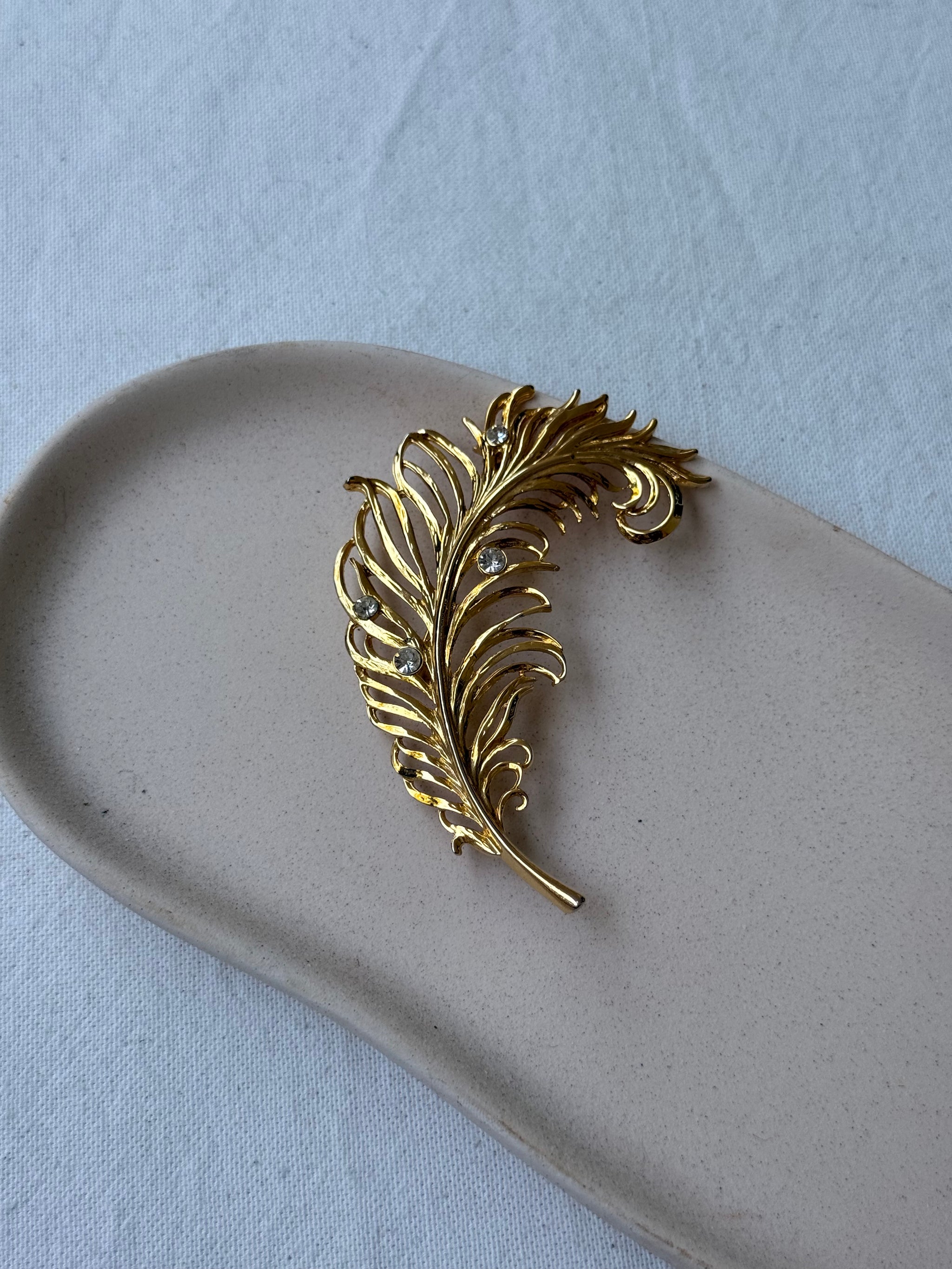 Broche vintage - Motif plume dorée XL