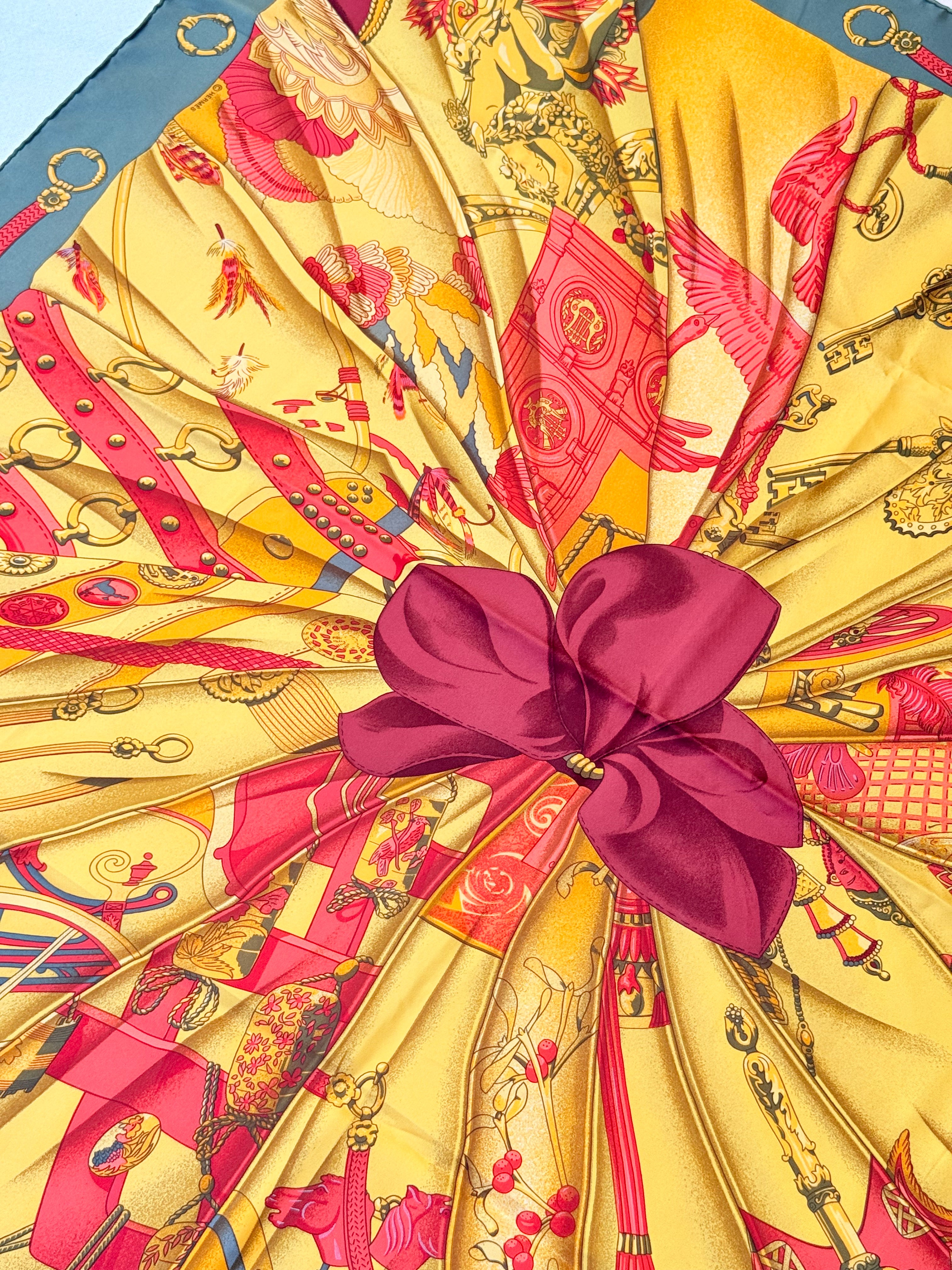 Foulard Hermès – Modèle Soleil de Soie