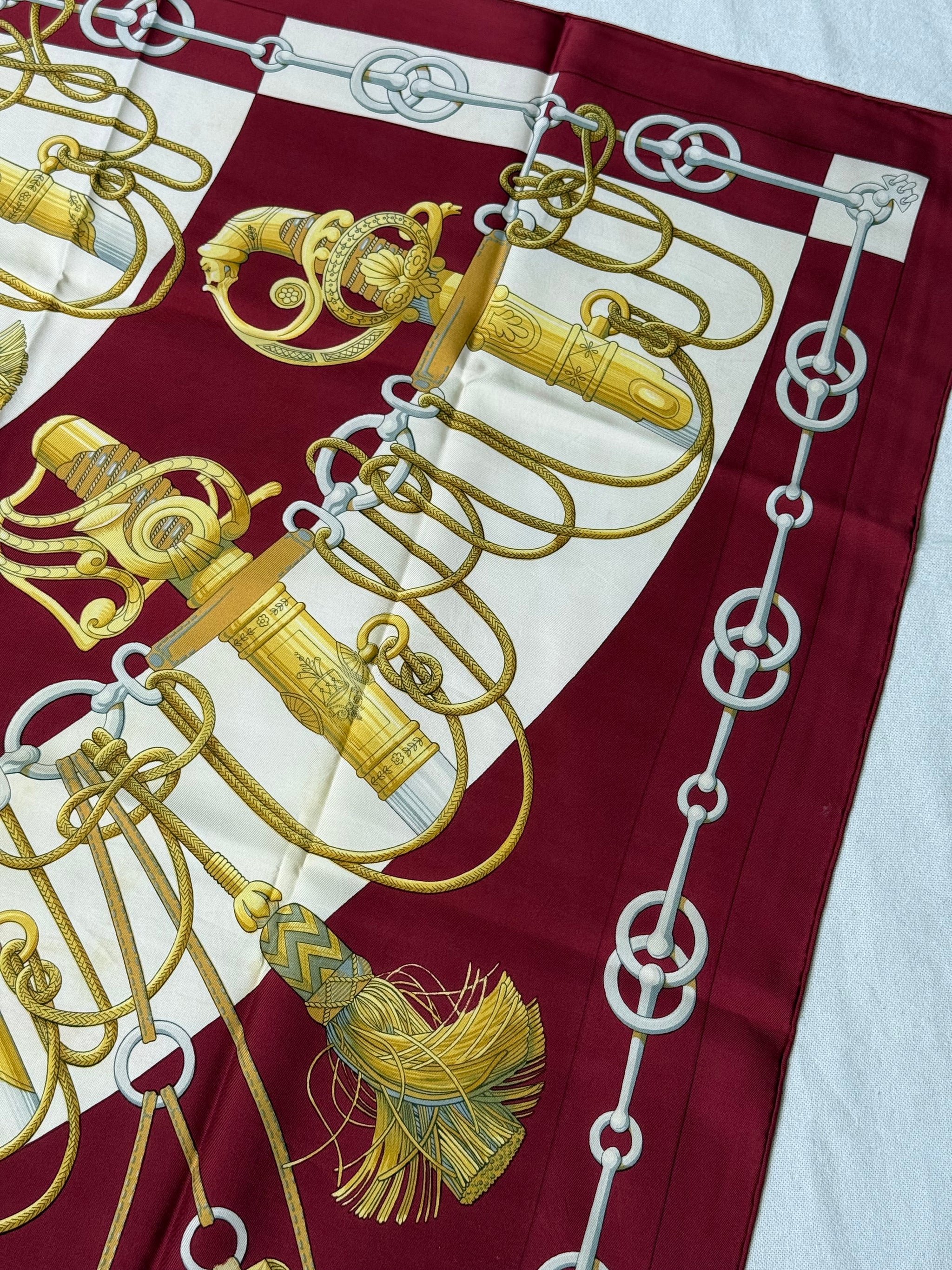 Foulard Hermès – Modèle Cliquetis