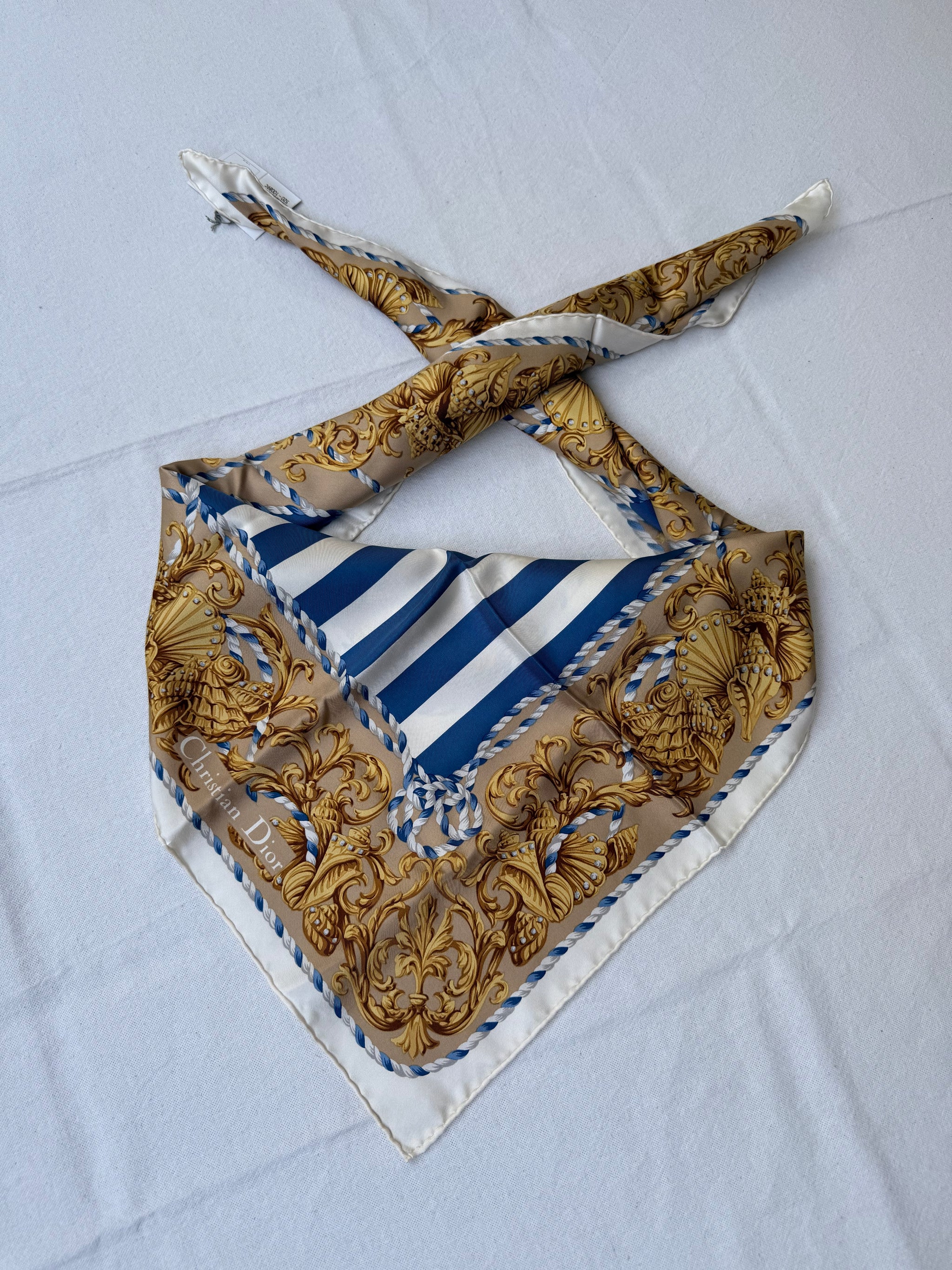 Foulard Christian Dior – Rayures marines et coquillages dorés