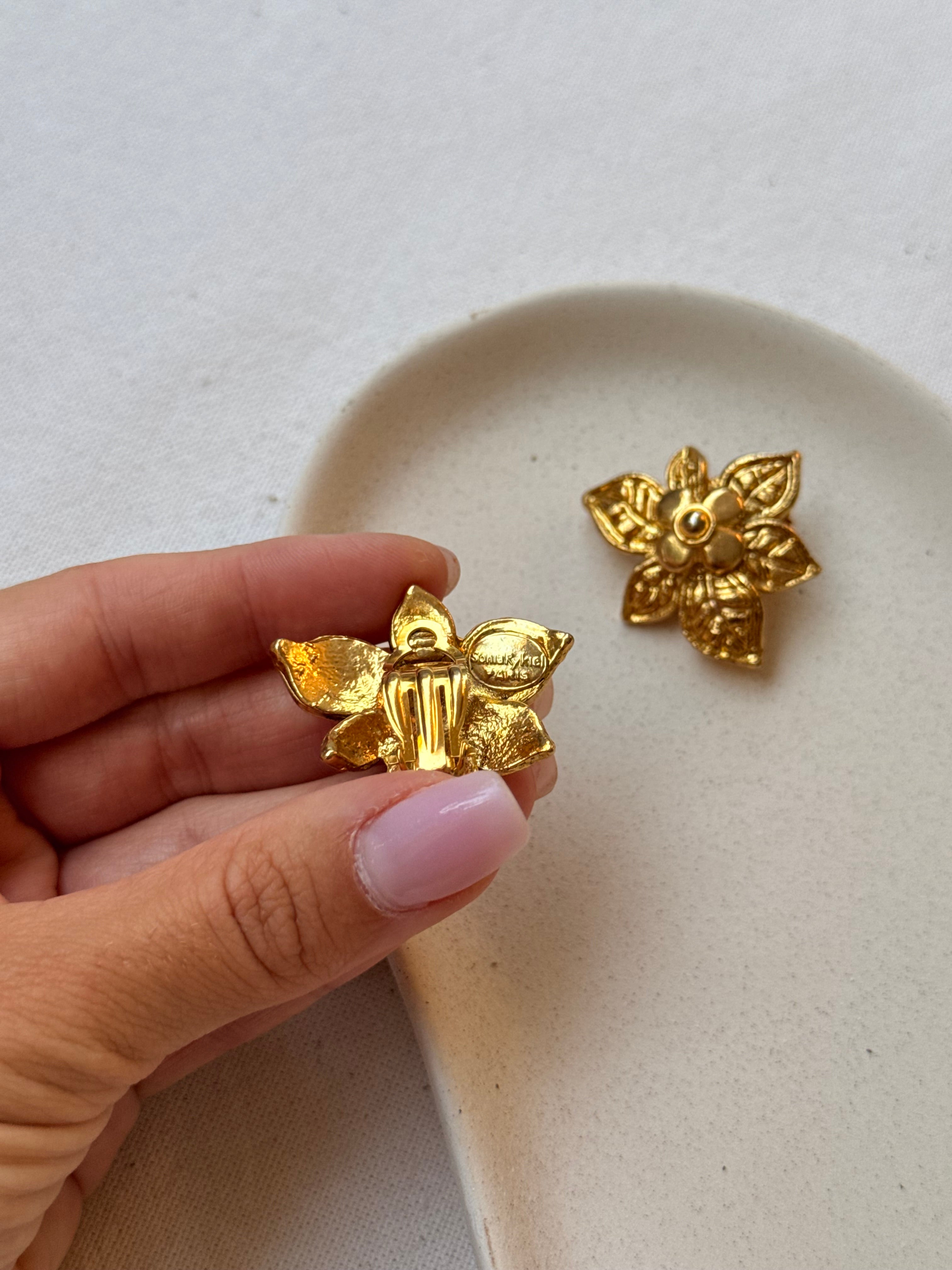 Boucles d’oreilles Sonia Rykiel vintage - Fleurs dorées