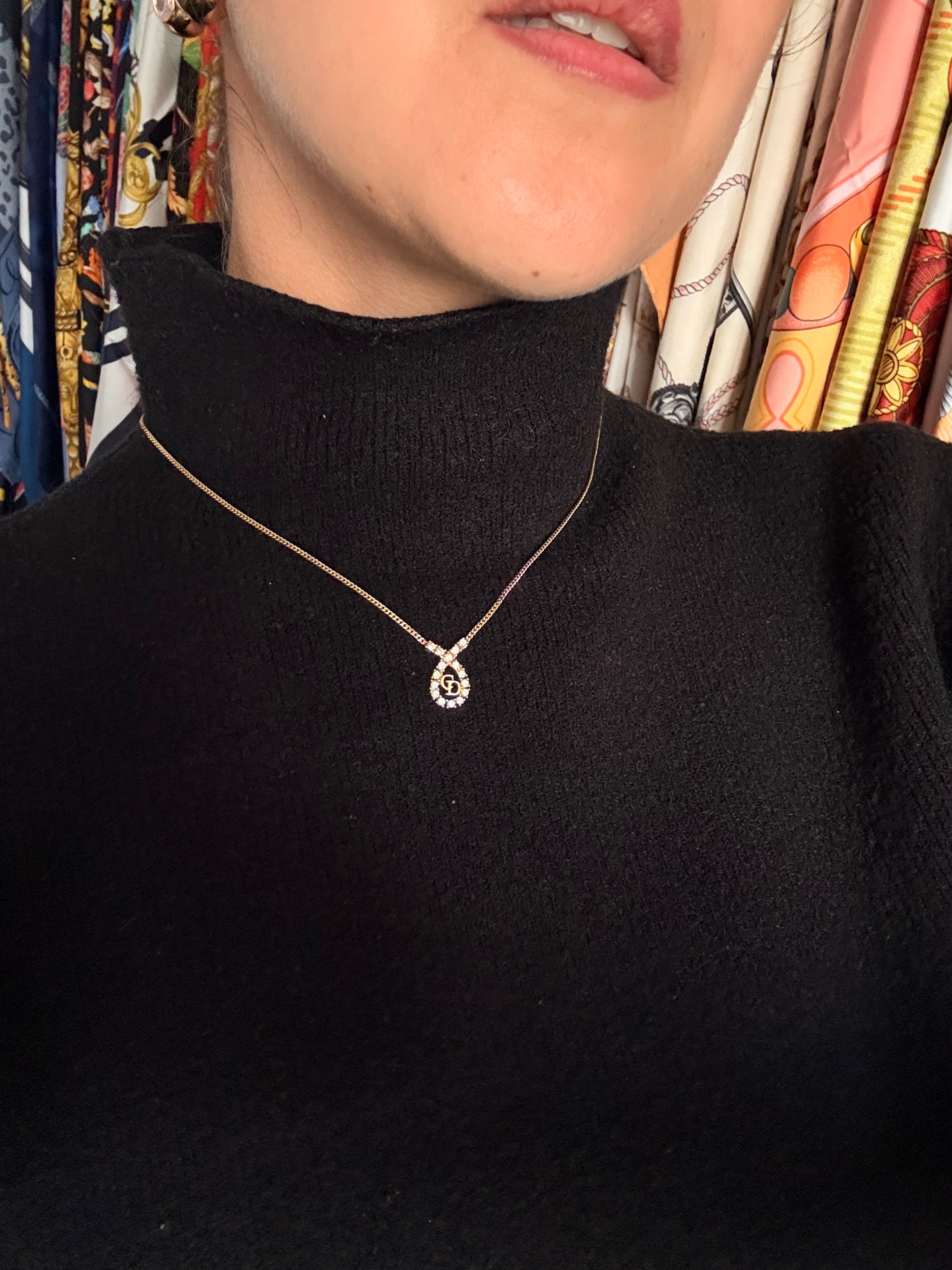 Collier Christian Dior vintage - Pendentif CD entrelacé et strass